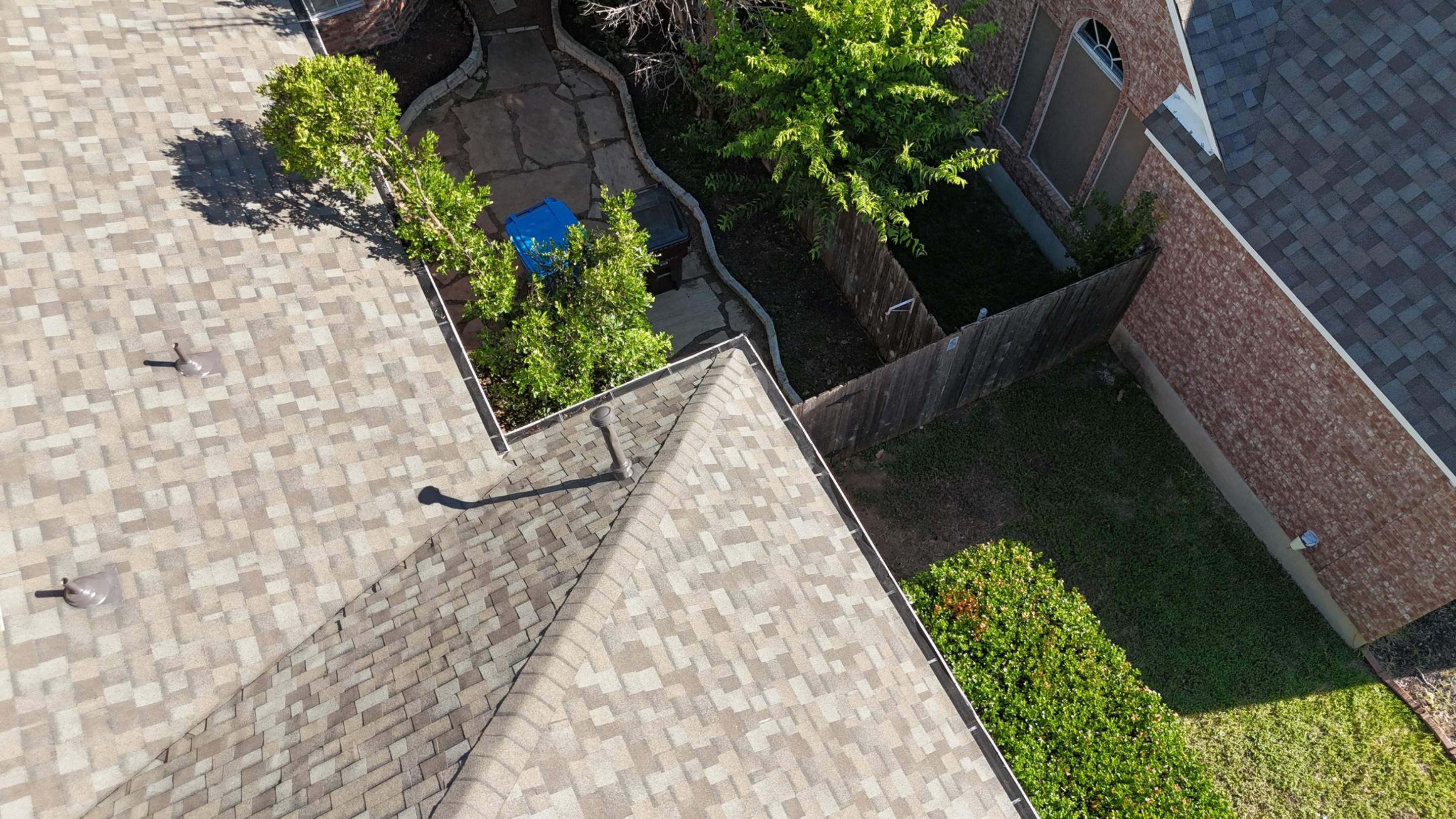 Driftwood - Owens Corning by RoofsOnly.com