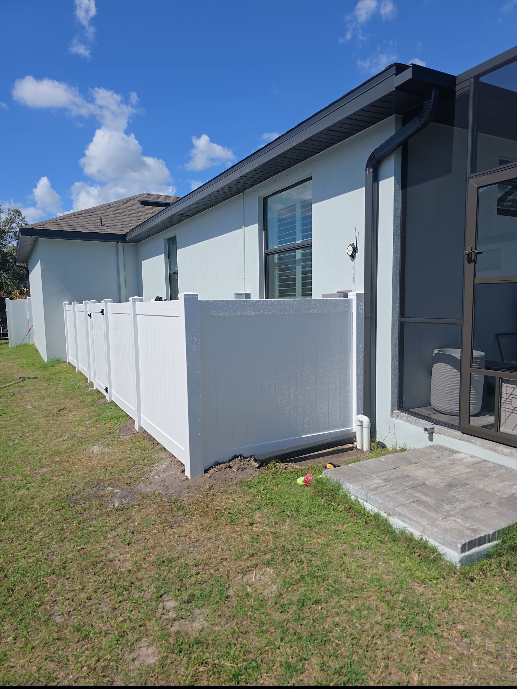 Vinyl Fence Install in Port Charlotte by True Fence LLC