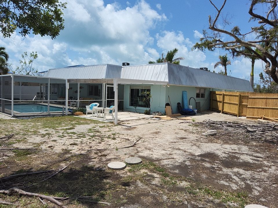 7-Inch Seamless Gutters in Sanibel FL by Gutter Professor by Gutter Professors