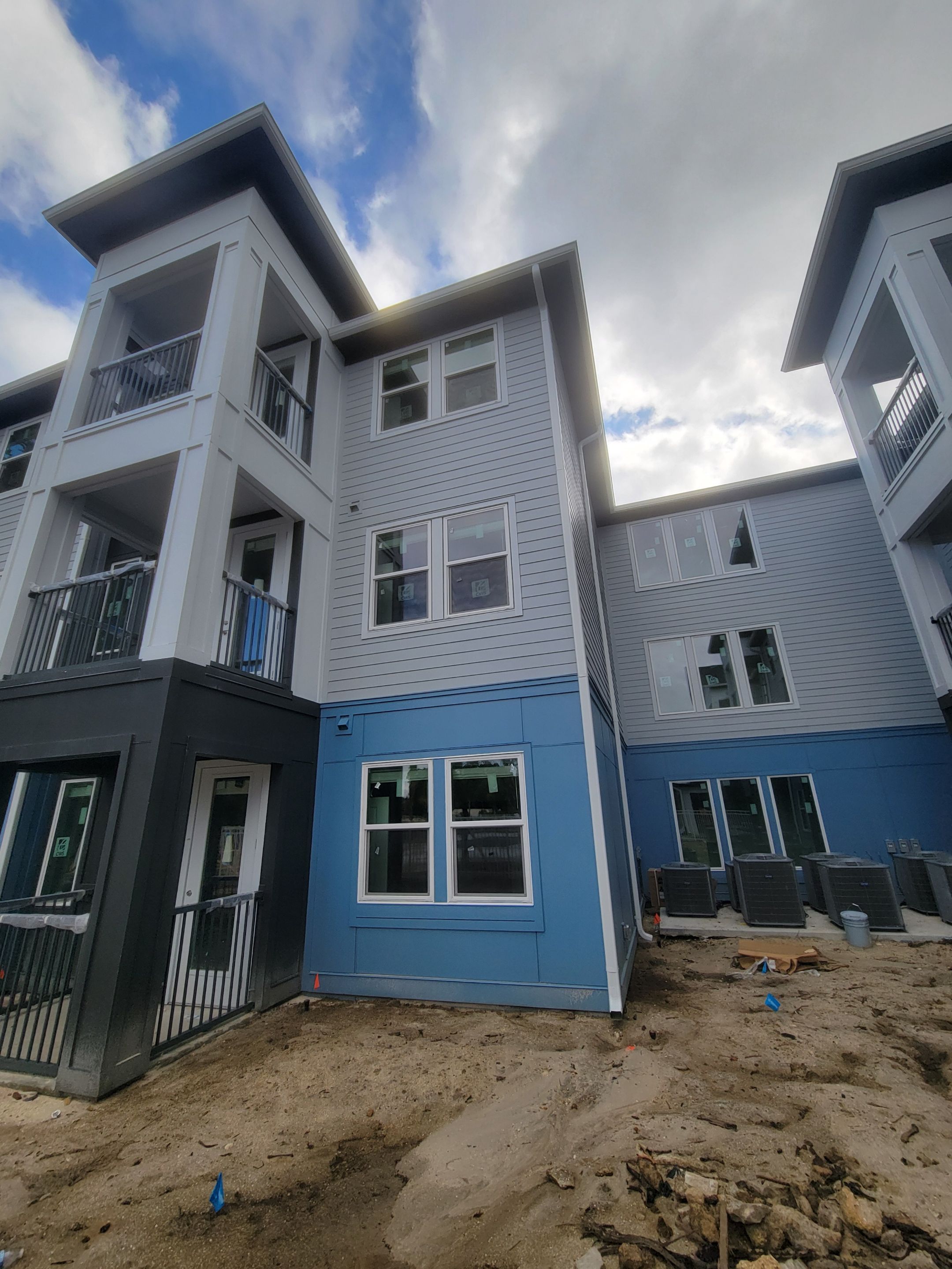 7-Inch Seamless Gutters for Large Roofs in Daytona Beach FL by Gutter Professors