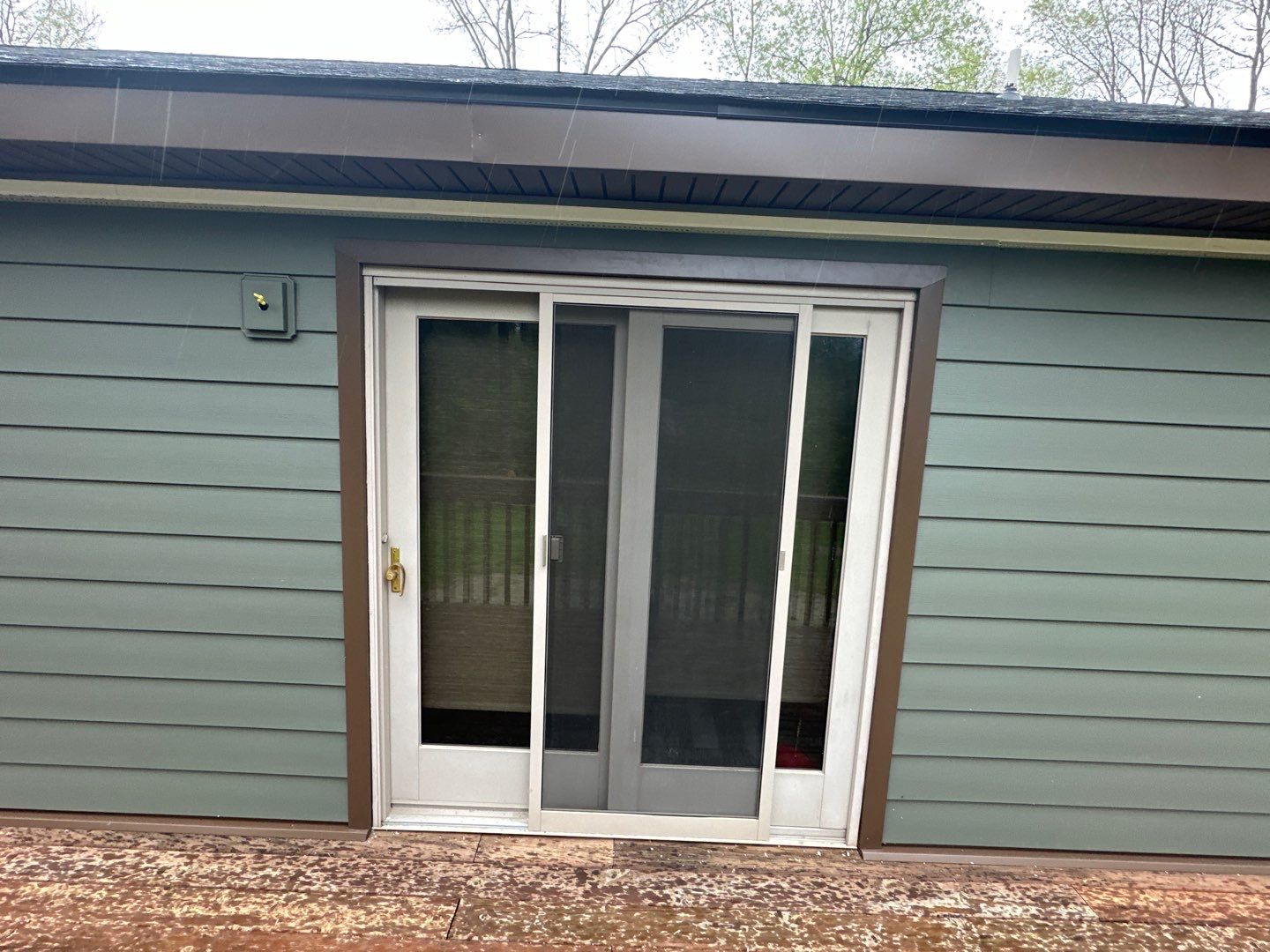 Siding Replacement using Alside S7 Cedar Mill Grain Composite by 180 Contractors