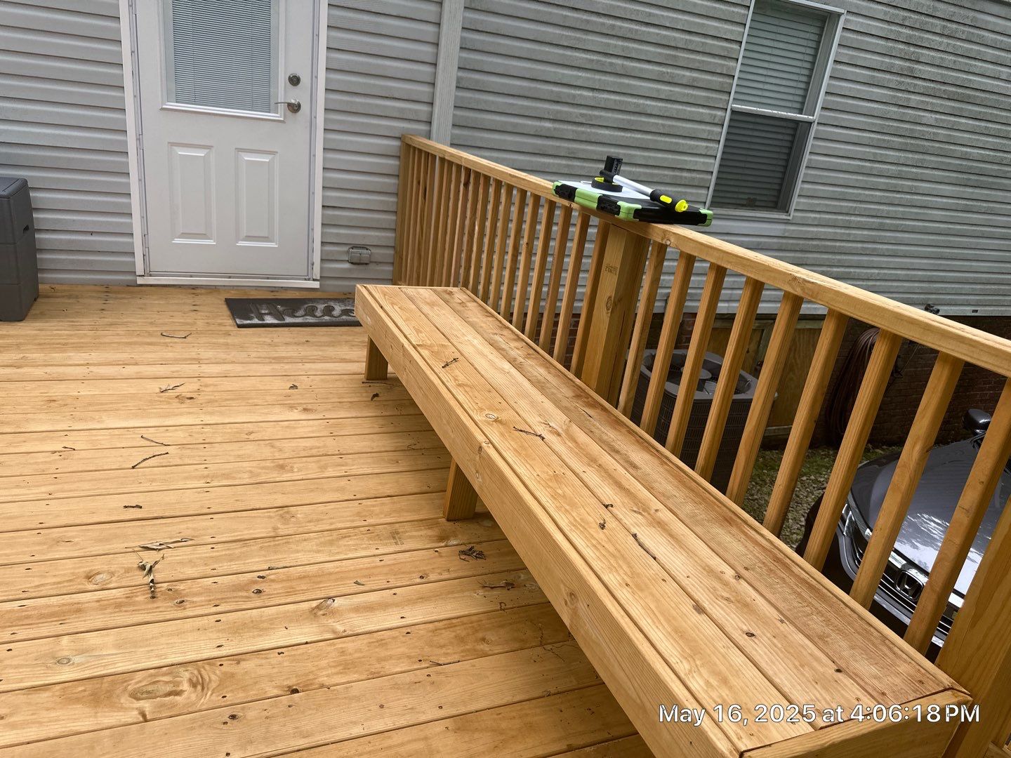 Wood Deck using Wood Sealant by DuraSeal