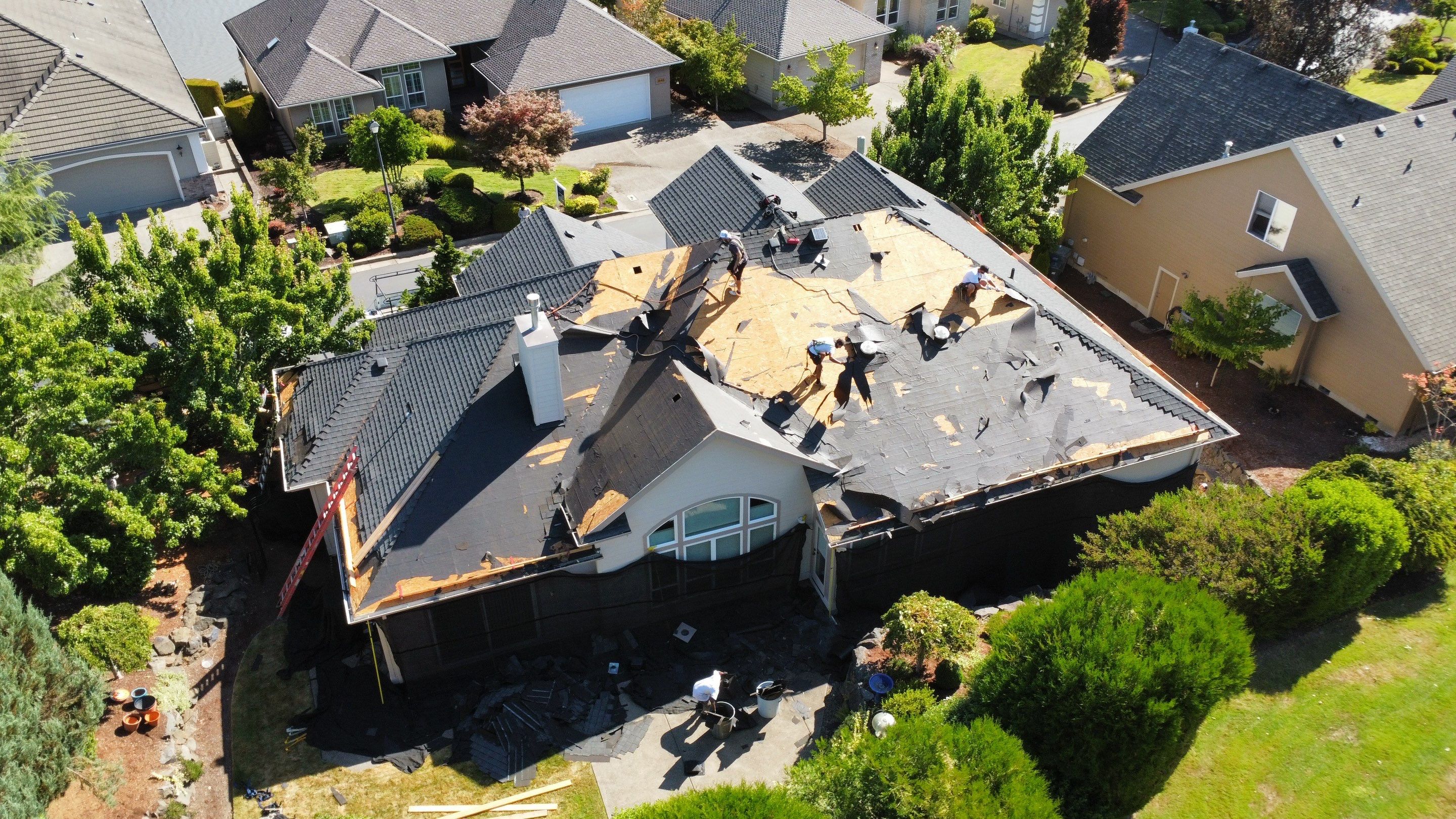 Shadow Brown Residential Roofing Installation using IKO Dynasty by Orezona Building & Roofing Company, Inc.