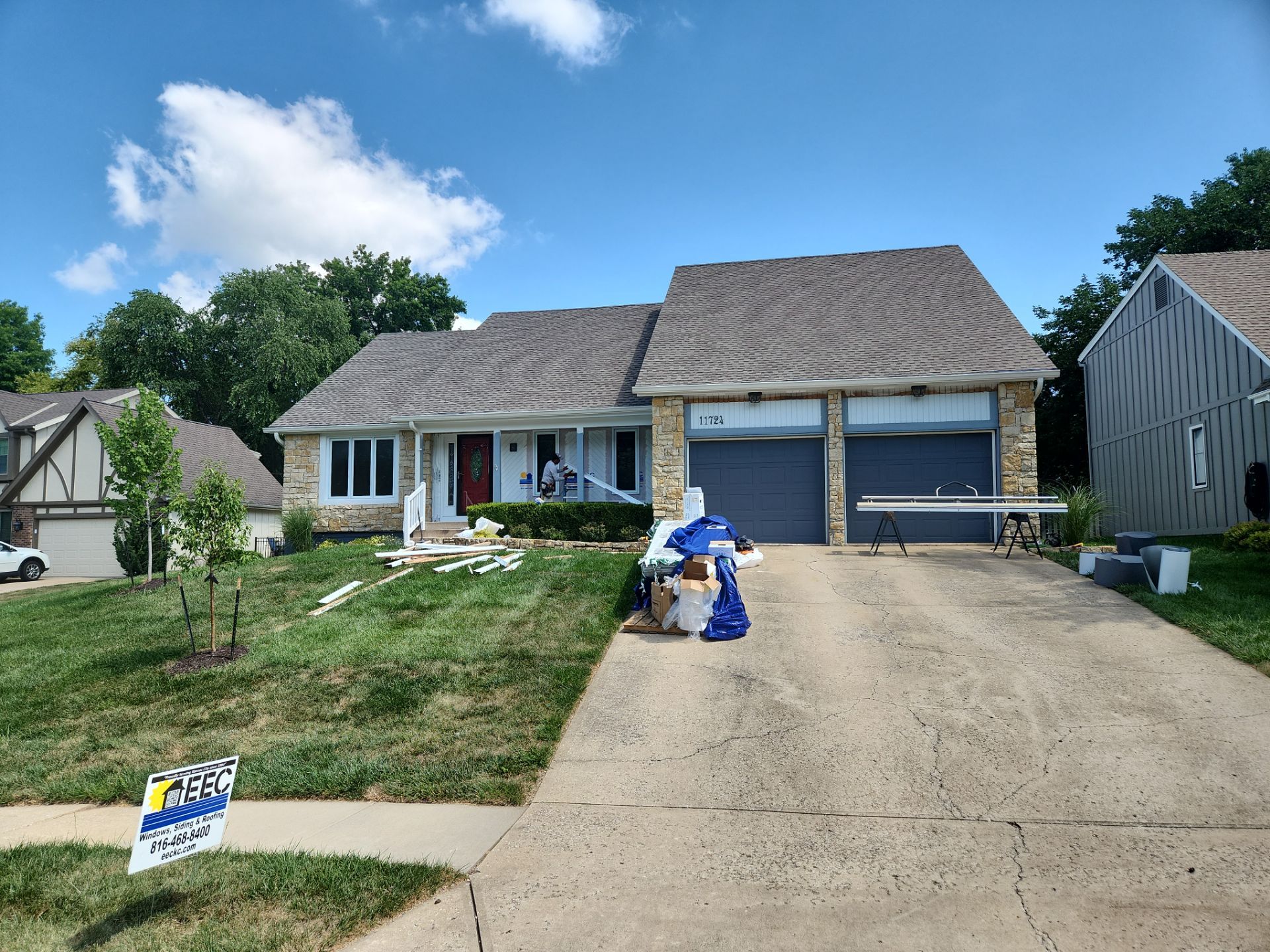 James Hardie siding in Overland park  by EEC  Windows, Siding & Roofing 