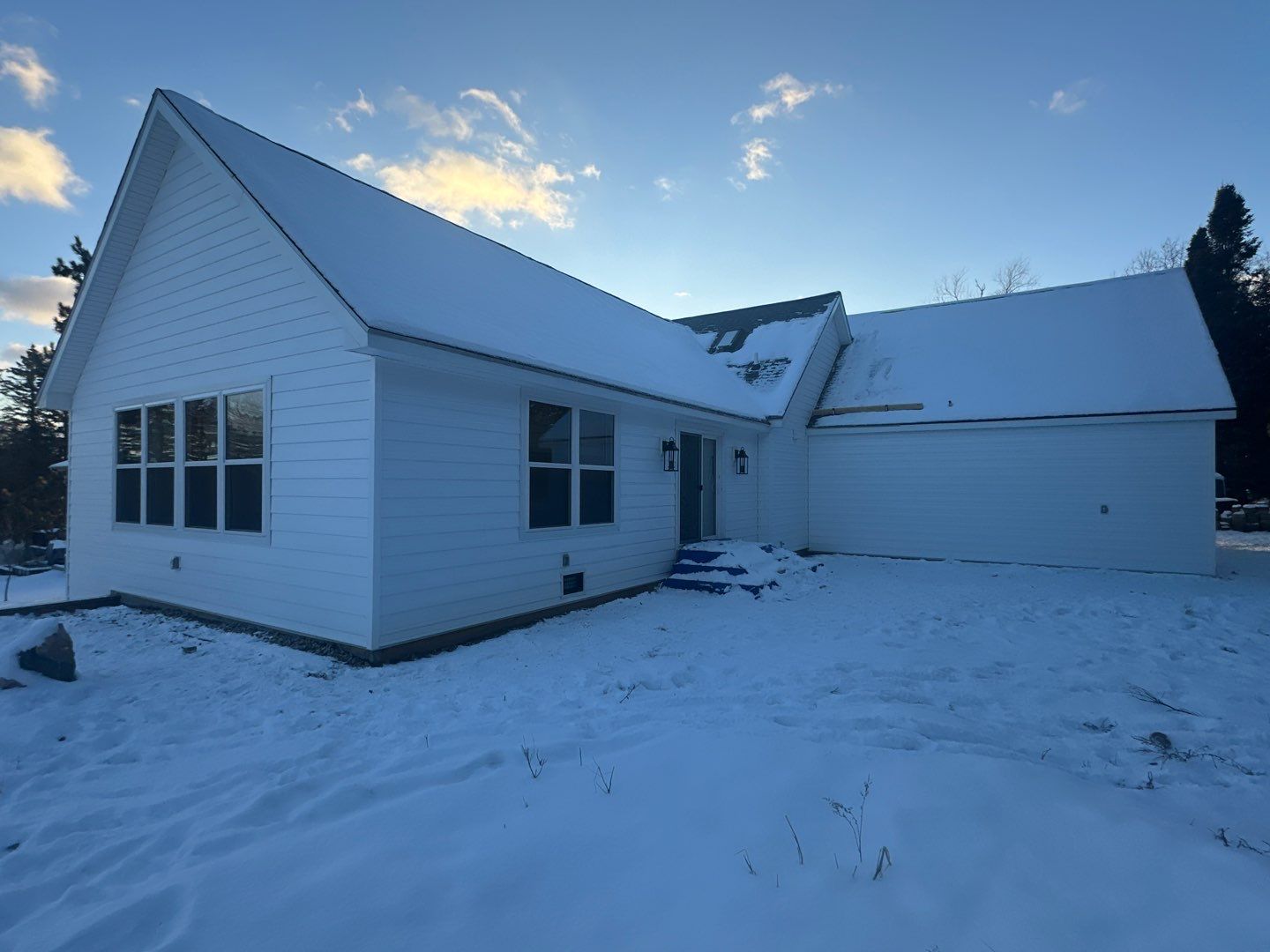 Siding Replacement using Ascend 7" Composite by 180 Contractors
