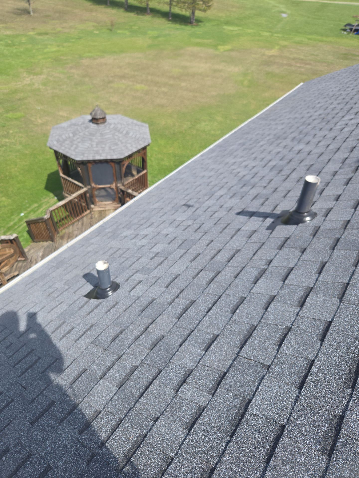 Laurie S: Atlas Pinnacle, Color, Pewter, Drip Edge, Color, White by Eagle Eye Roofing