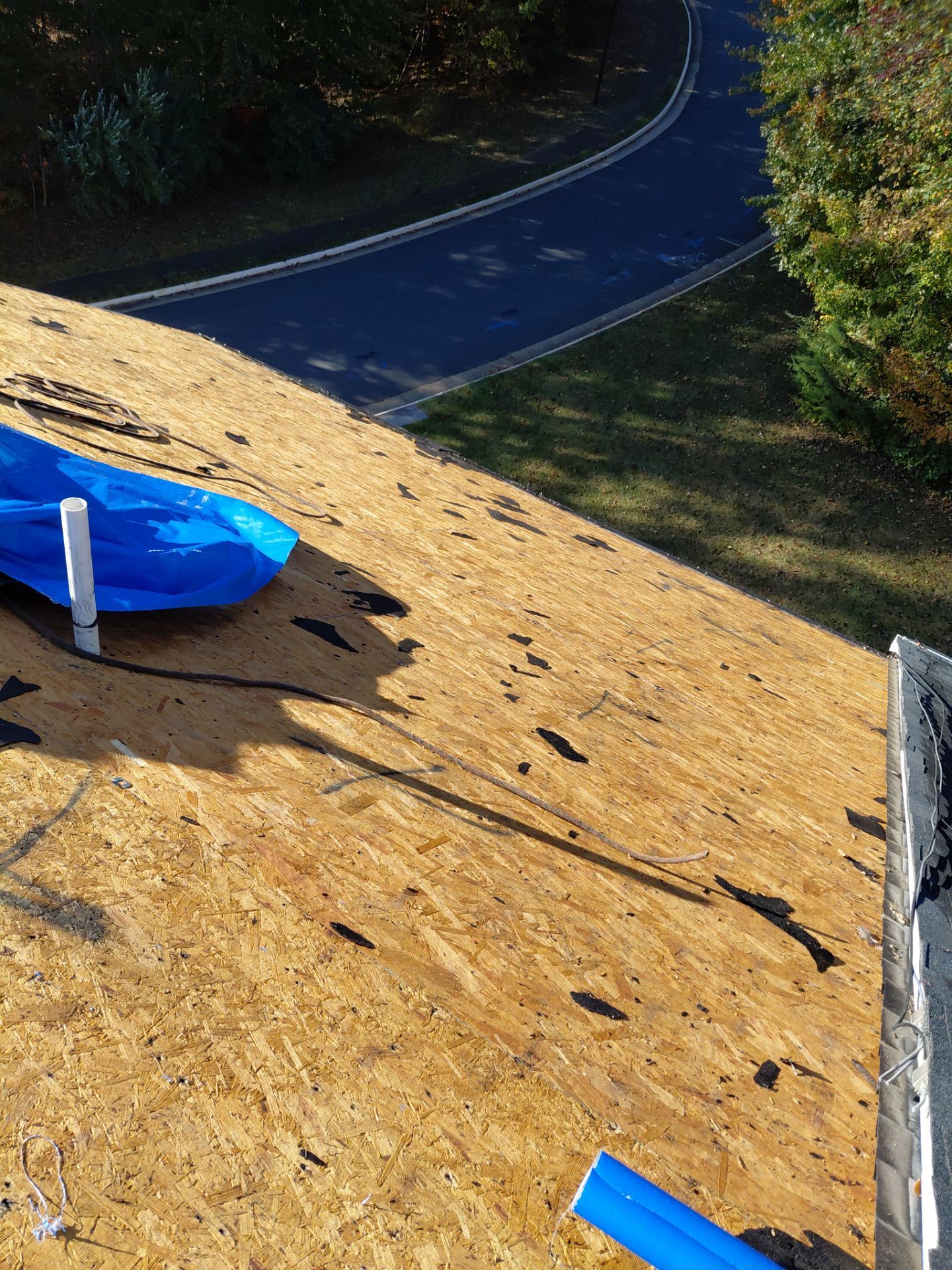 Woodbridge:Residential Roof Replacement with CertainTeed Landmark PRO in Max Def Moire Black  by RM Banning, Inc.