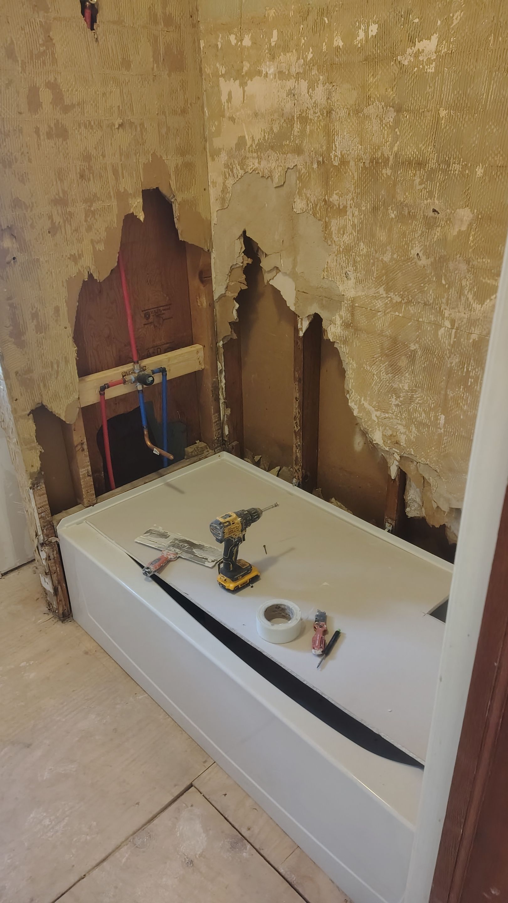 Complete Residential Interior Renovation and Exterior Roof Replacement in Dunbar by MAJO