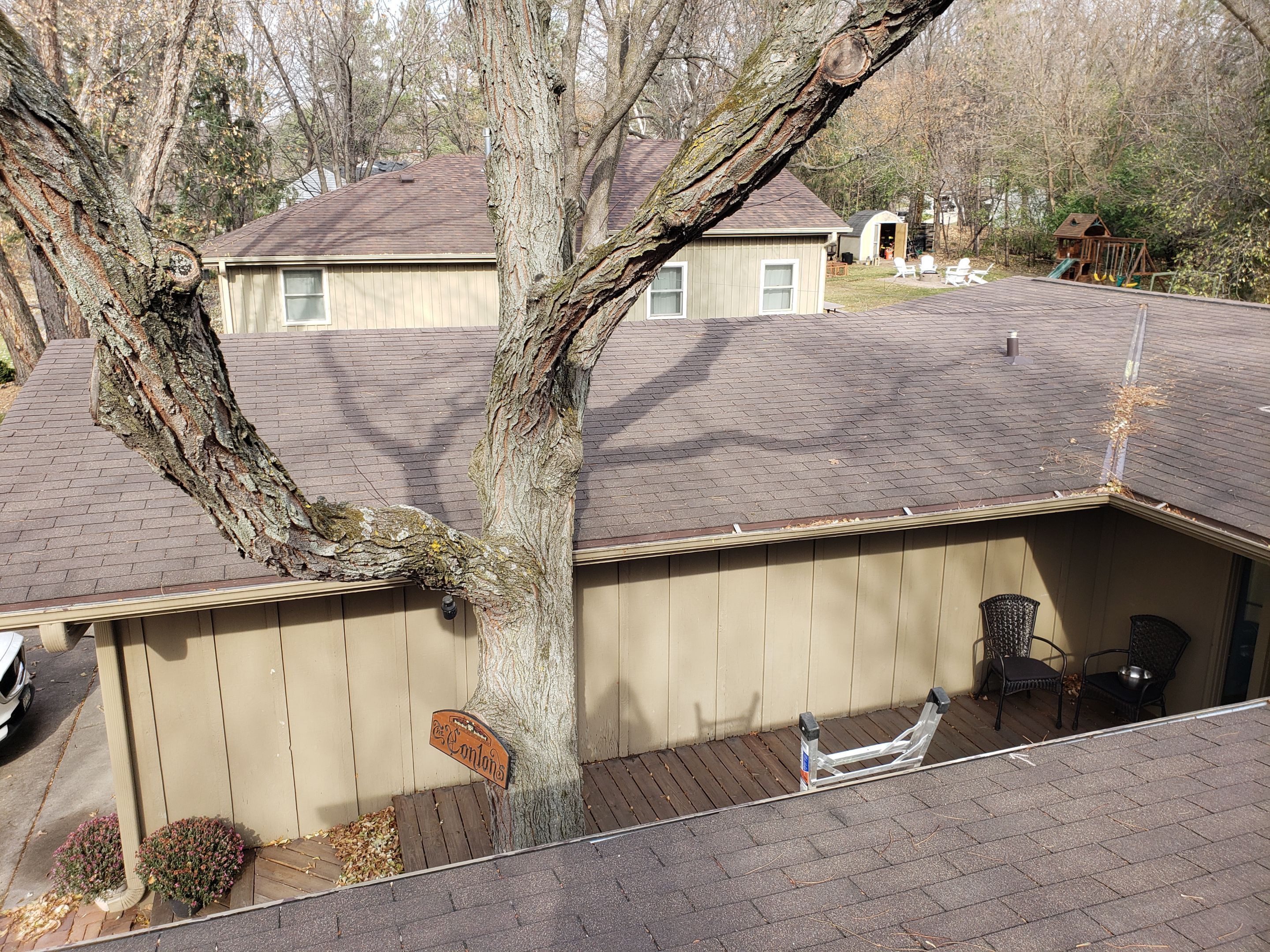 Minnetonka, MN – Low-Slope Roof Replacement with Full Ice & Water Shield by First Impressions Exteriors