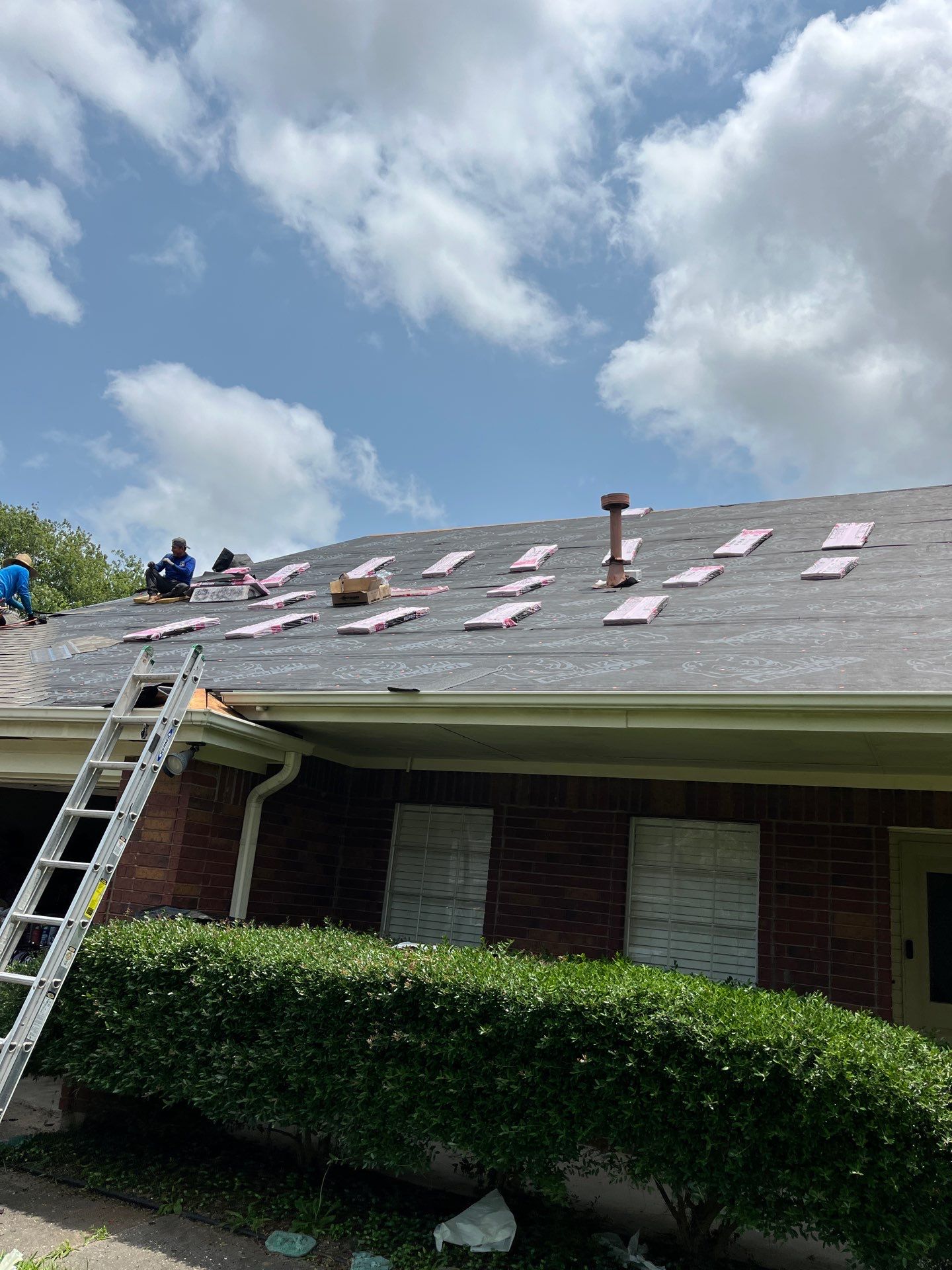 Residential Roofing Installation using Owen's Corning Duration (Lifetime) Shingles by Roof Repair Company