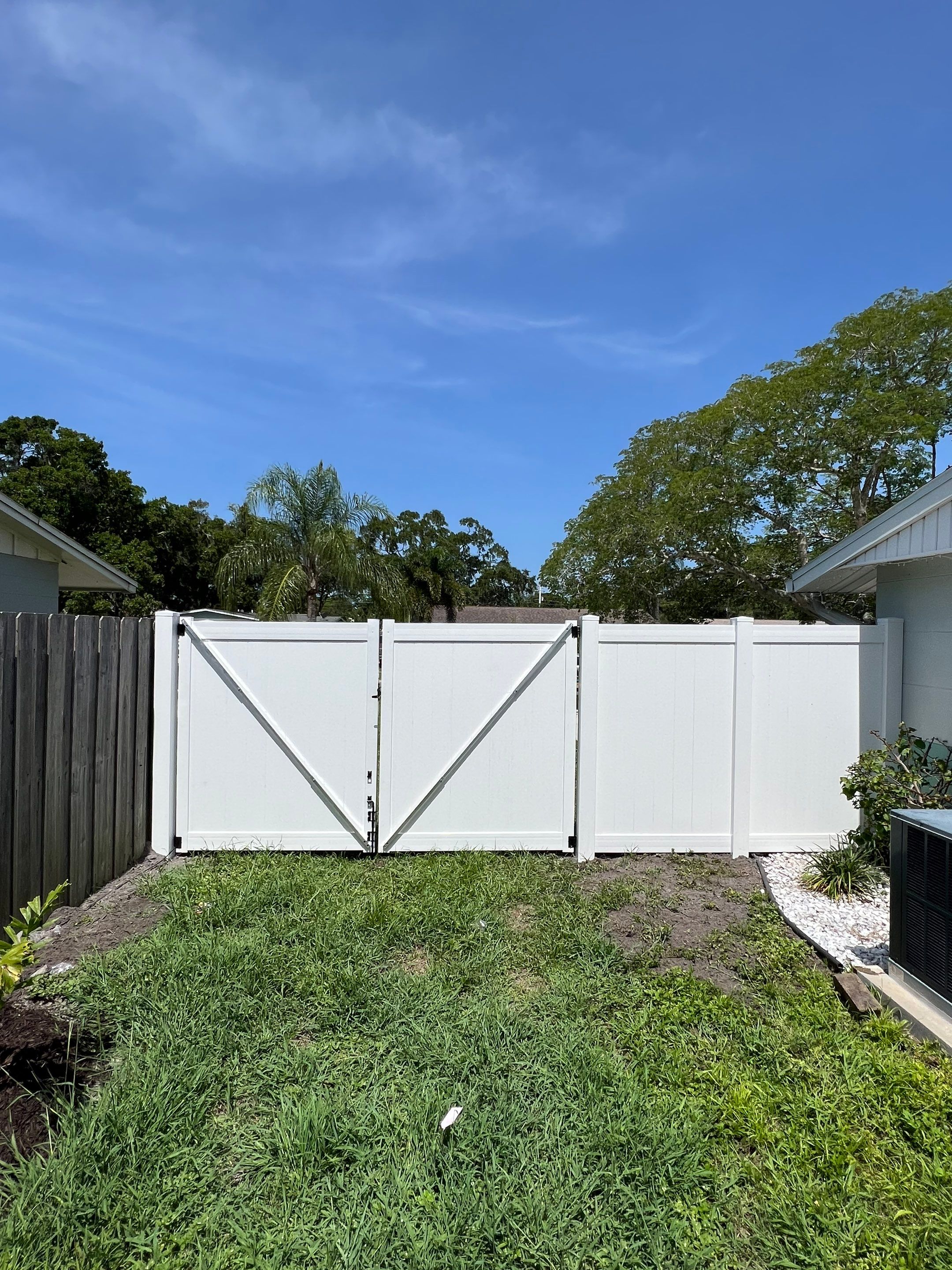 Sarasota, FL 6 ft. Tall White Vinyl Privacy Fence by Asap fence and gates, LLC