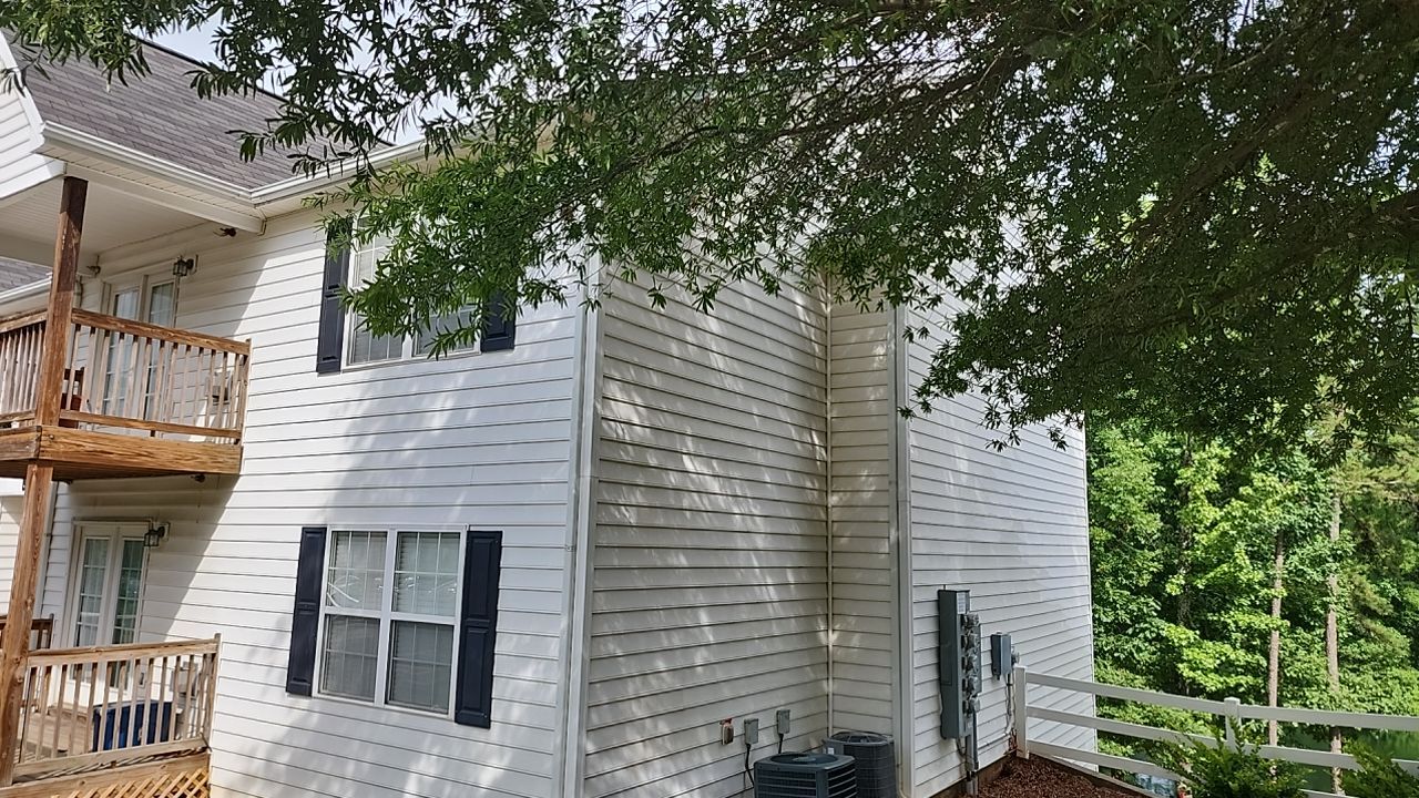 Appartment cleaning by Power Wash Masters LLC