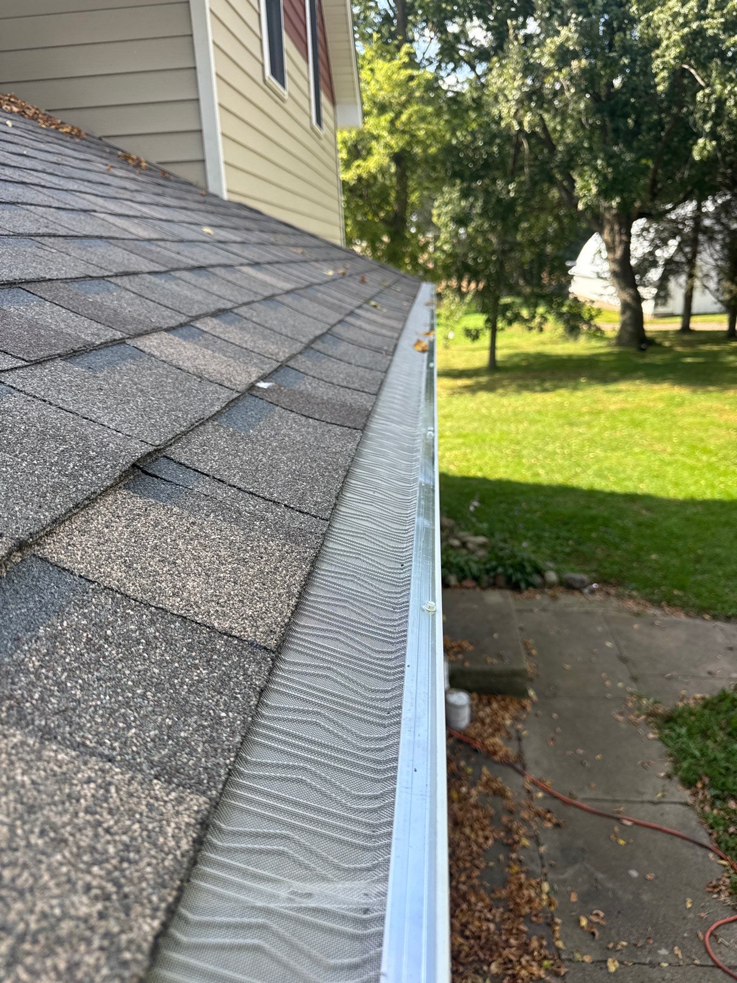 5-Inch Seamless Gutters with Leaf Blaster Pro – Eden Valley, MN by Next Level Seamless Gutters / Exteriors Inc.