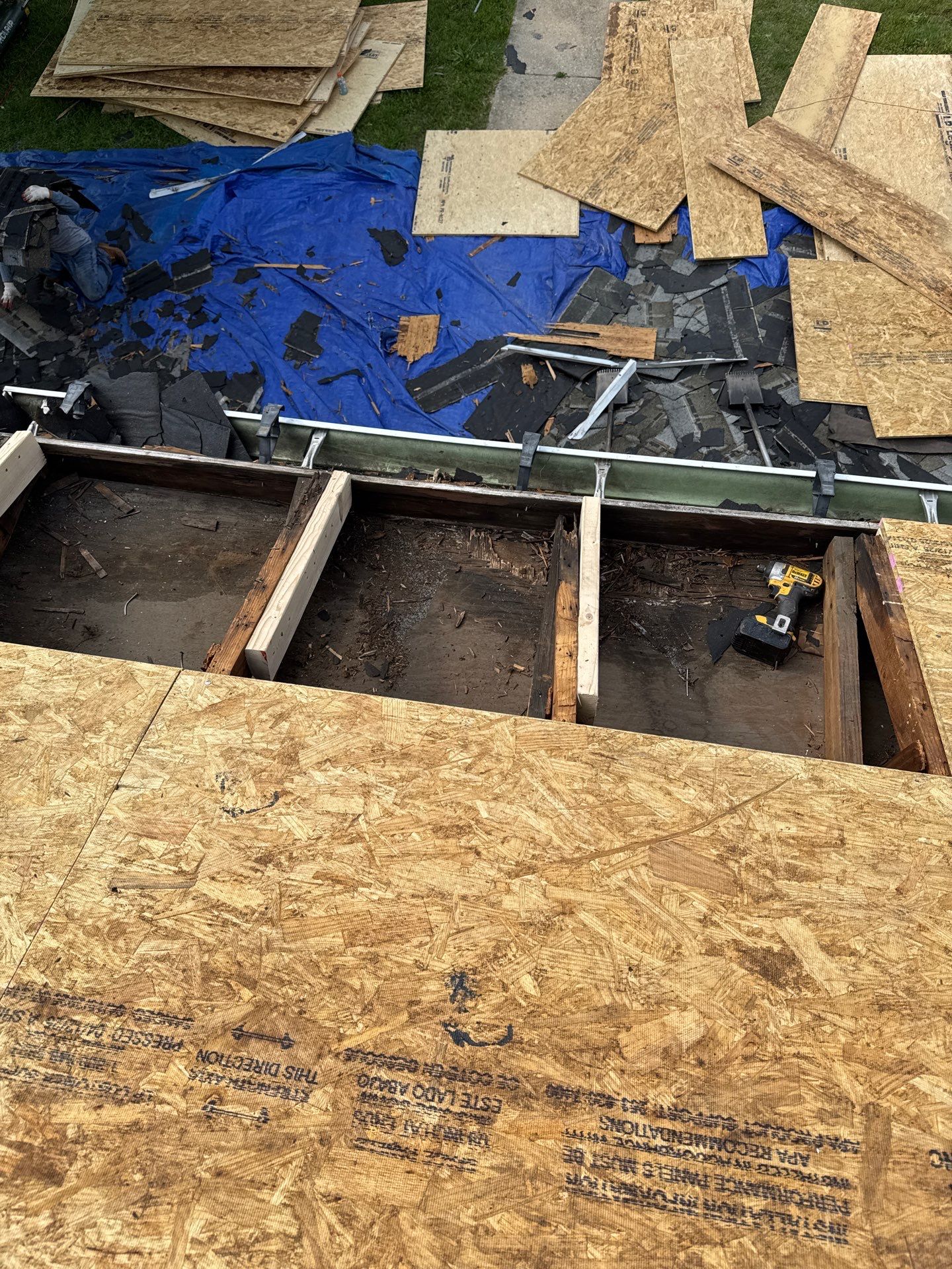 Residential Roofing Installation using GAF HDZ SHINGLES by La Bendicion Contruction Llc