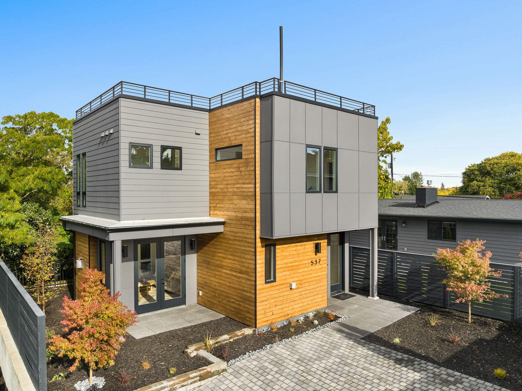 Kirkland West of Market DADU by LinMak Construction