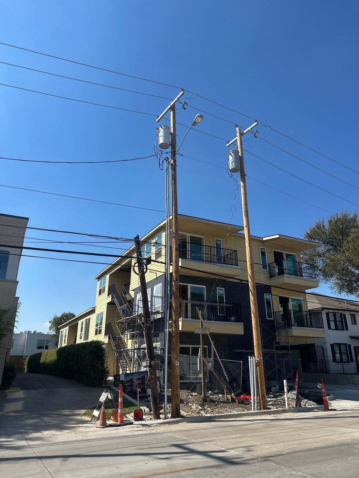 🏢 Full Foam Envelope on This Dallas Multi-Family Build by Apex Insulation Solutions