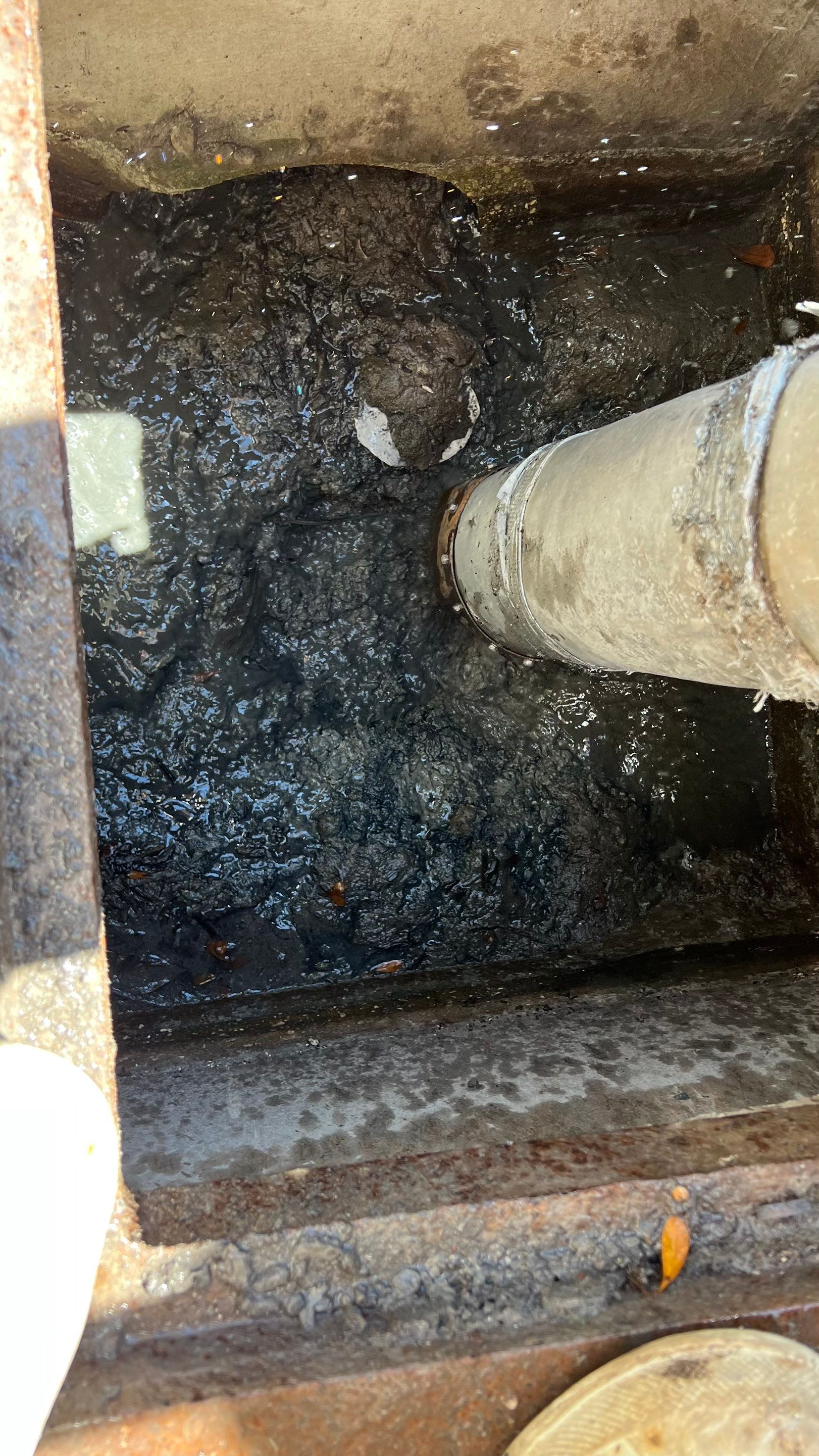 Condo Parking Garage Cleanup and Stormwater System Maintenance by APS Power & Water