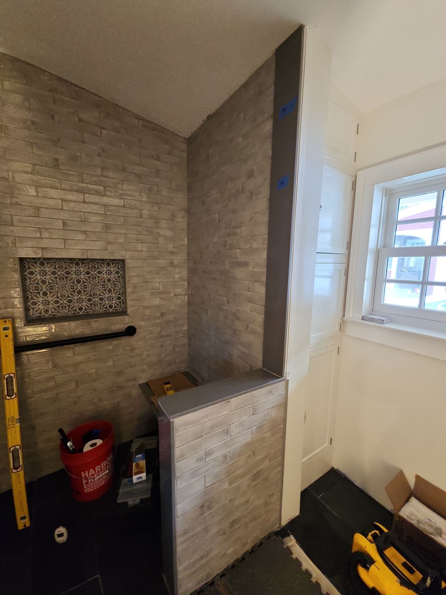 Frameless Spray Panel by Cheshire Glass Company