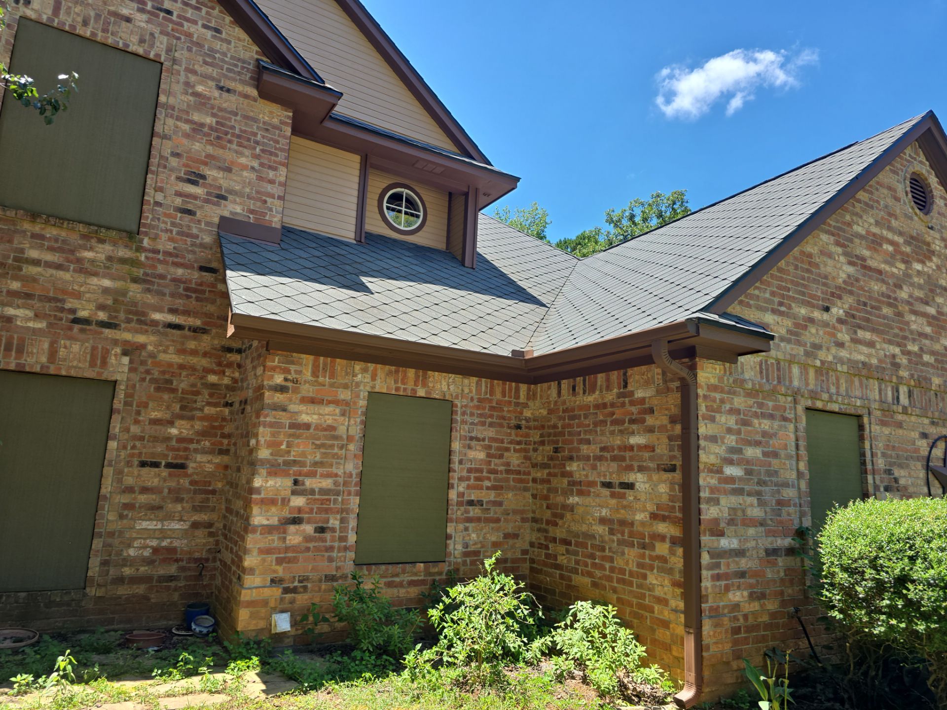 Exterior Painting in Gladewater, TX | Brick House Renewal by Quality Coats Painting