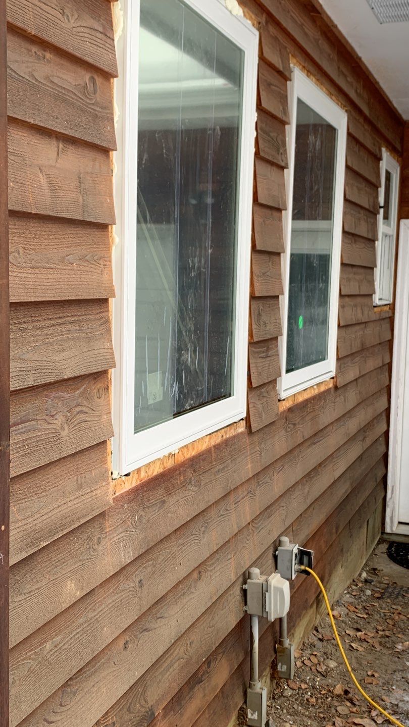 Brightened Cedar Siding & Garage by Midnight Sun Painting