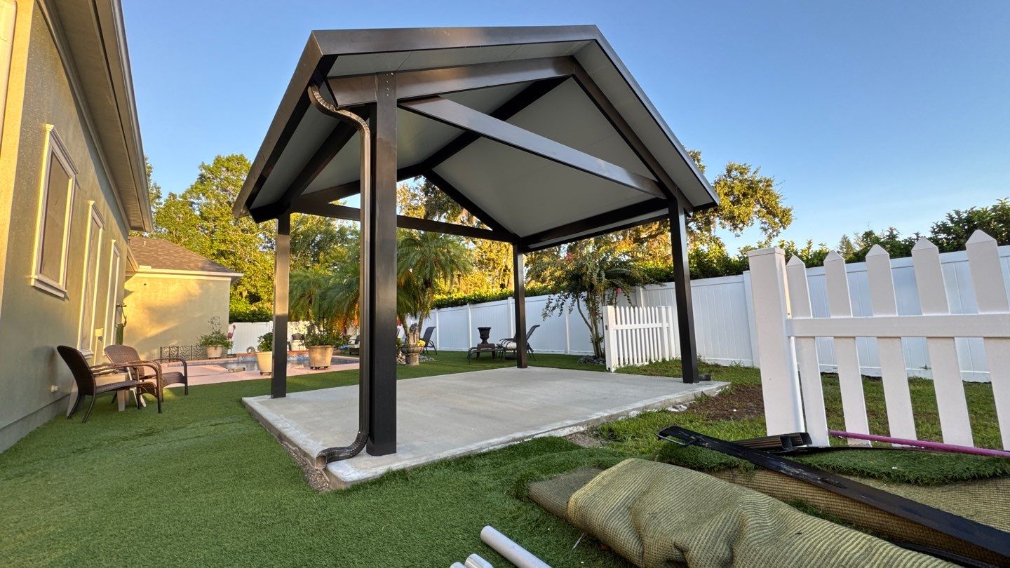 Aluminum pavilion by Orlando pergolas