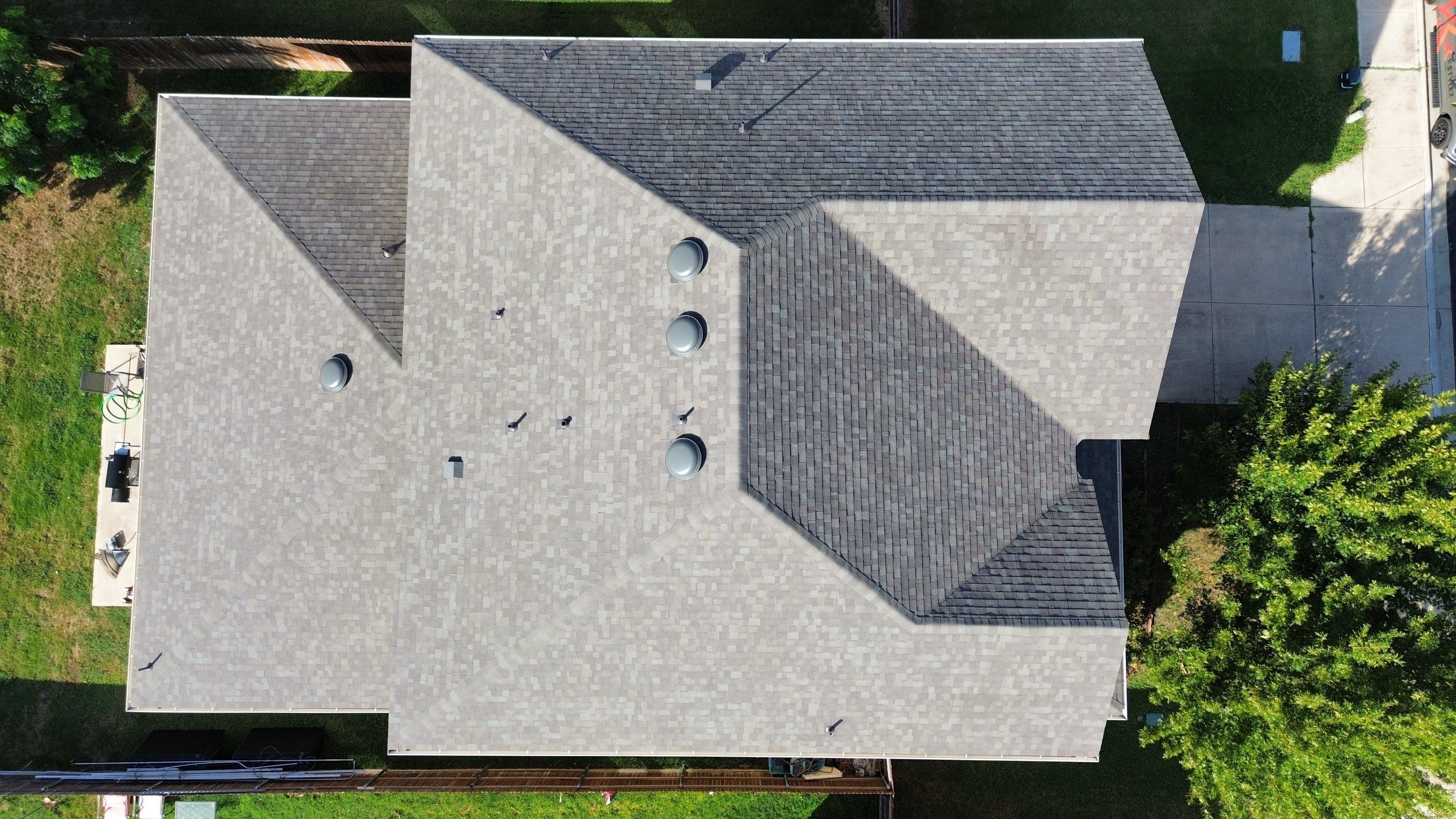 Residential Roof Replacement – Owens Corning Oakridge Driftwood in Georgetown, TX by Kstylez Roofing & Construction