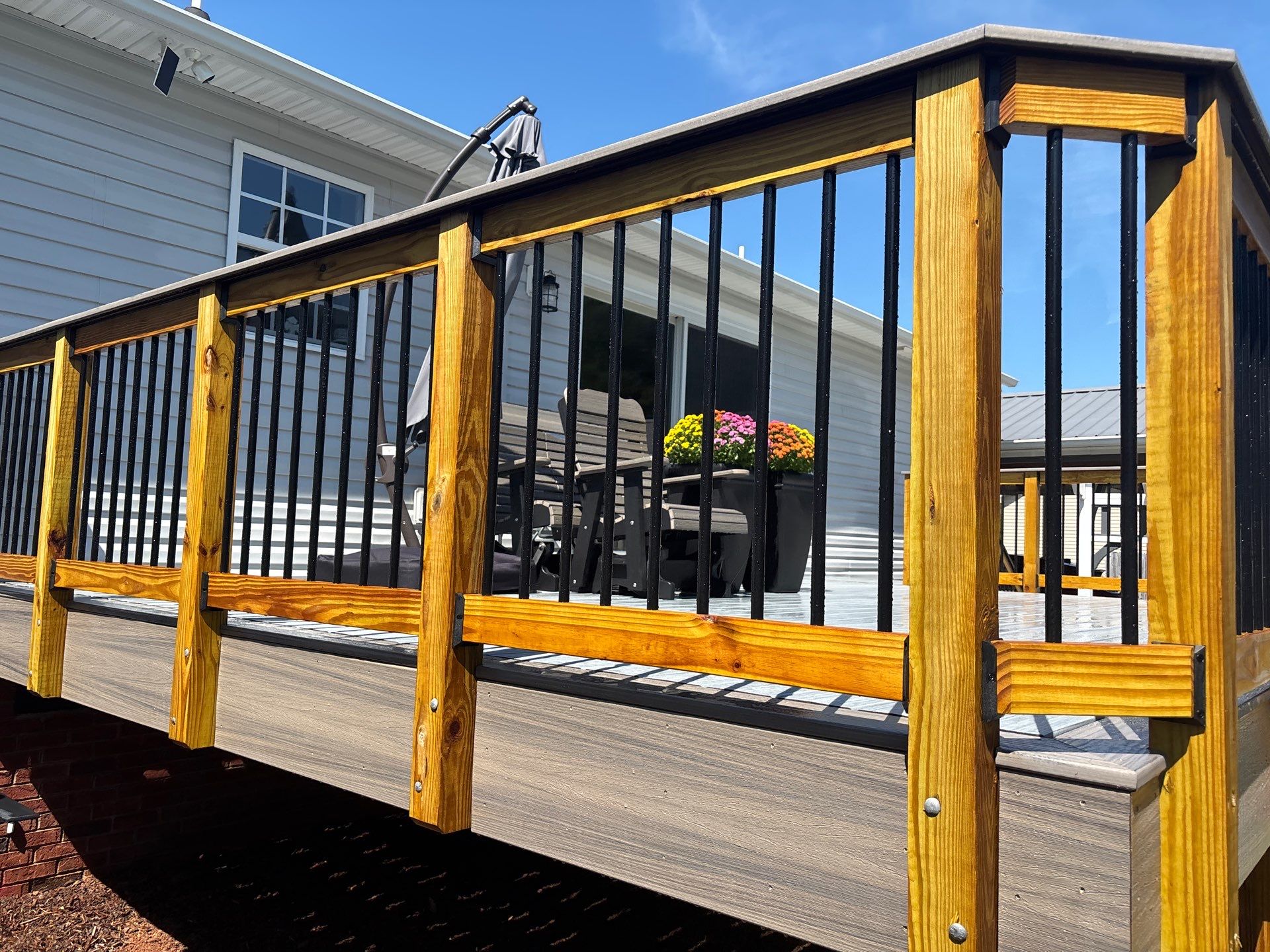 Wood Deck using Wood Sealant by DuraSeal