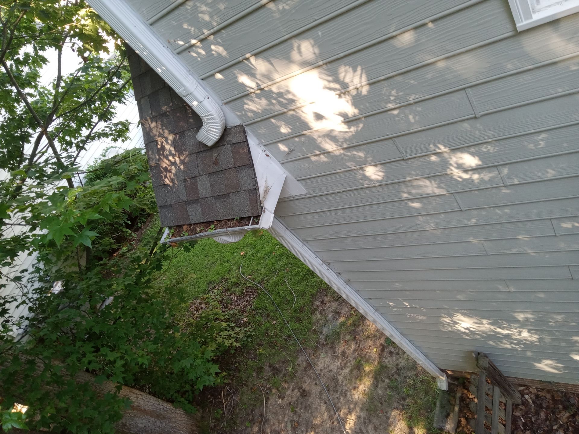 pressure washing vinyl siding gutters downspouts remove dirt mildew for home exterior cleaning