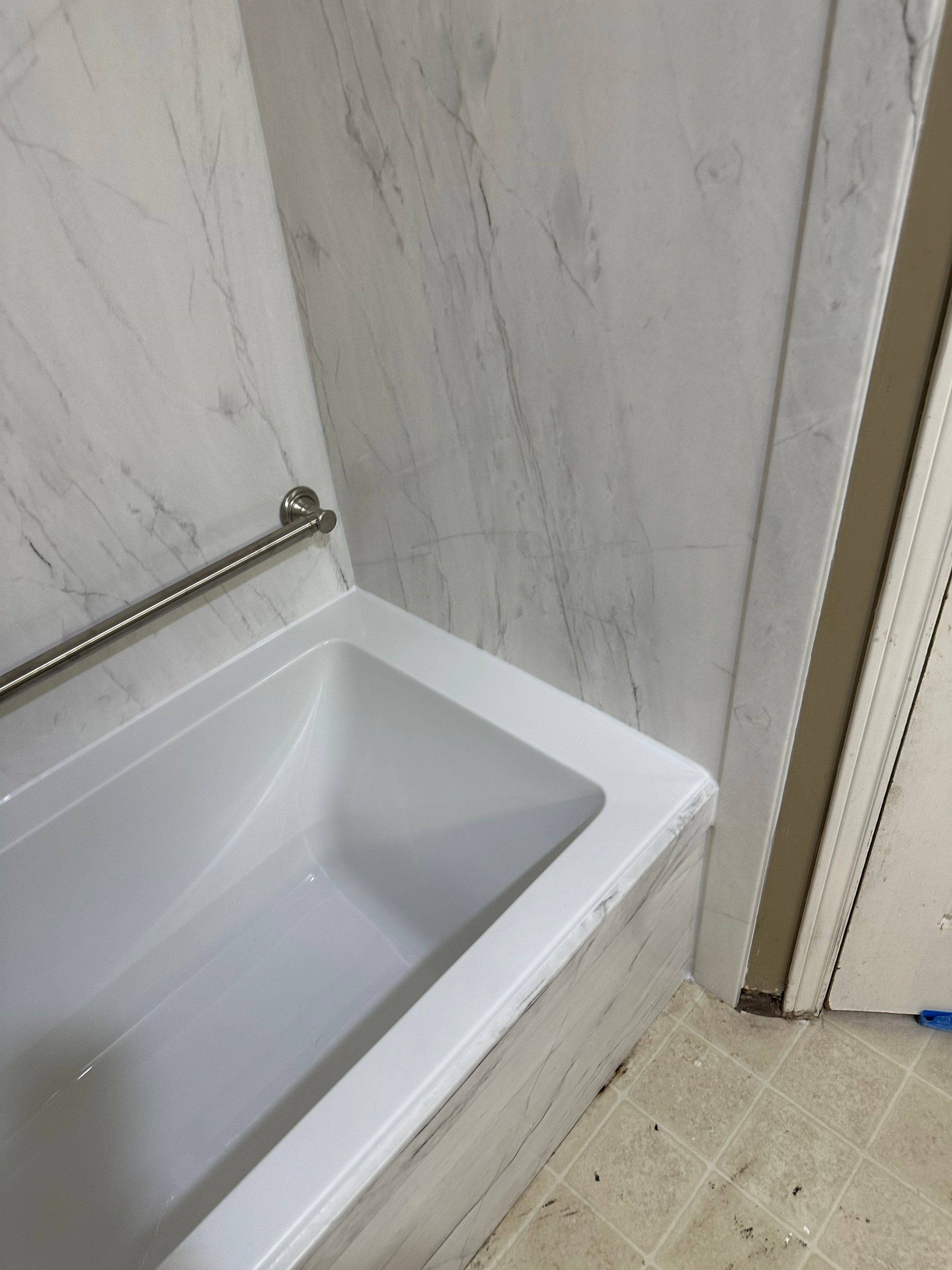 Shower-tub combo in Austin, 78745 by Lane Lauritsen - The Hill Country, Texas