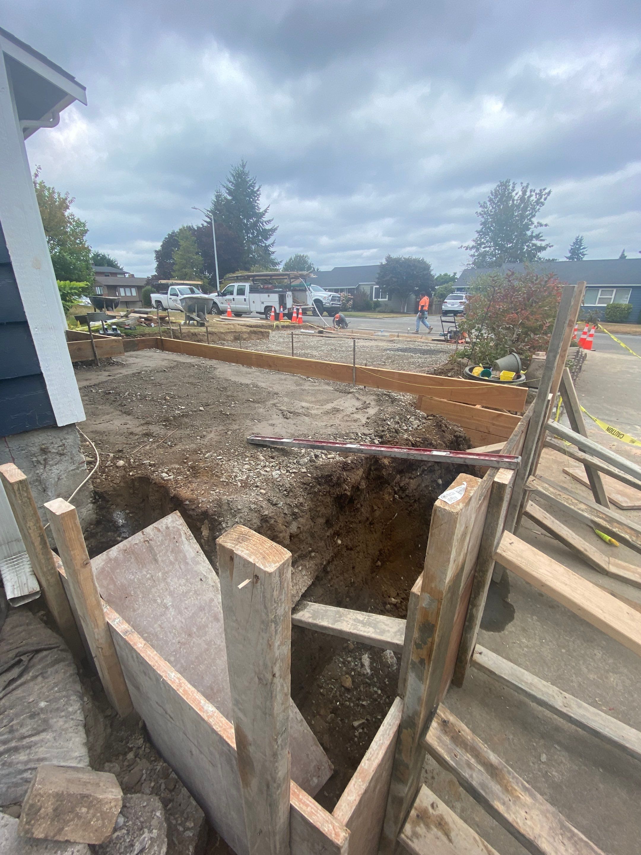 Custom Concrete walkway/Driveway Everett WA by Jireh Asphalt & Concrete Inc 