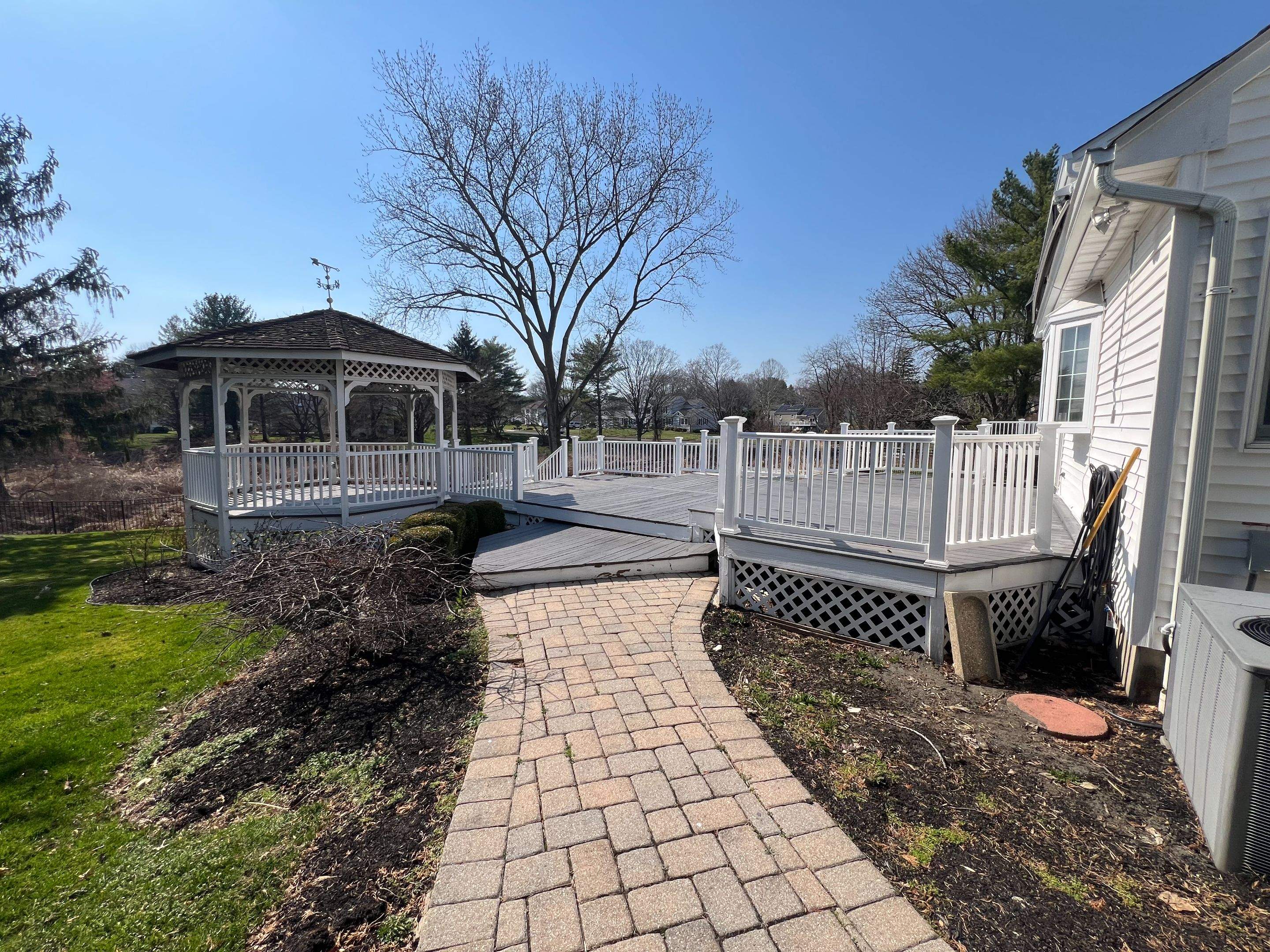 New Deck in Middletown Township, New Jersey by deck guardian