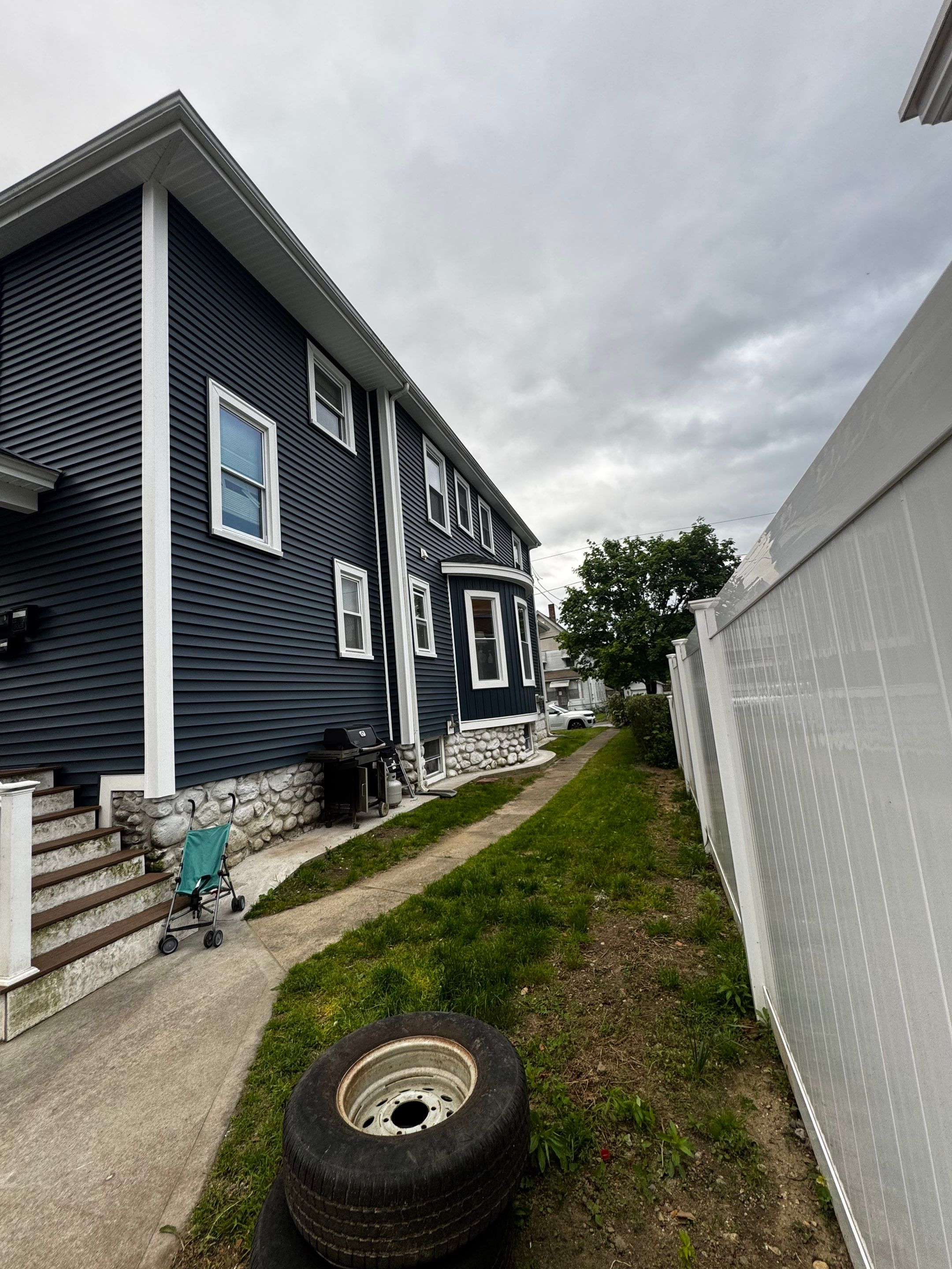 Tyee Siding  by Tyee Construction Corp