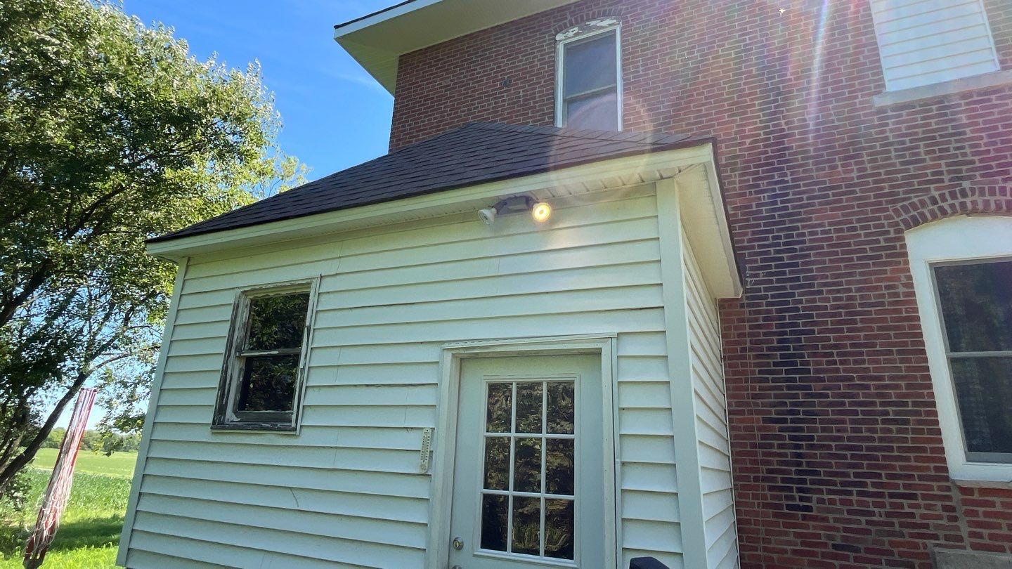 Soffit/fascia/gutter replacement by Nitro Roofing and Construction