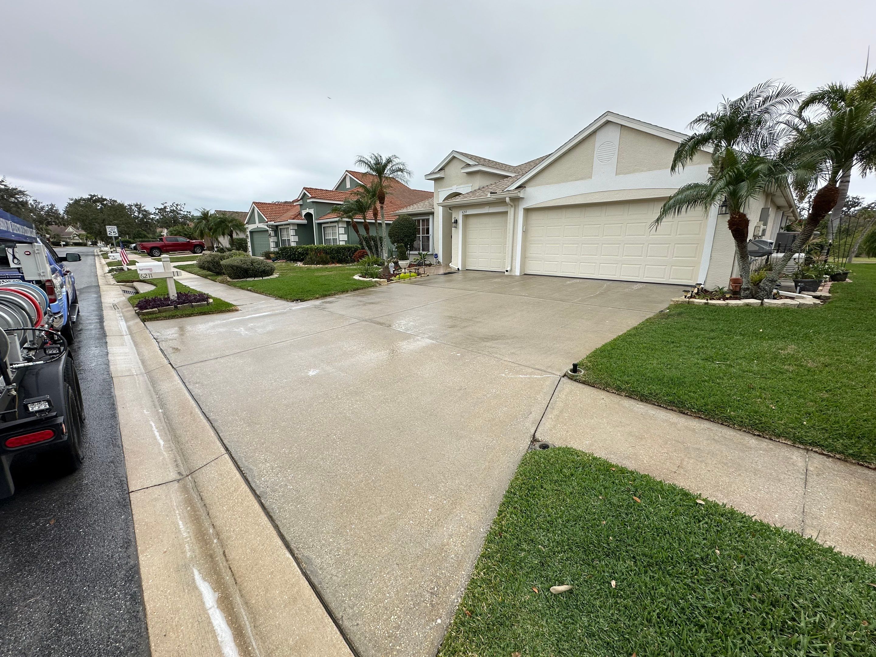 Driveway Cleaning and Rust Treatment - Fairways at Imperial Lakes, Palmetto, FL | Sunshine AquaWash by Sunshine AquaWash