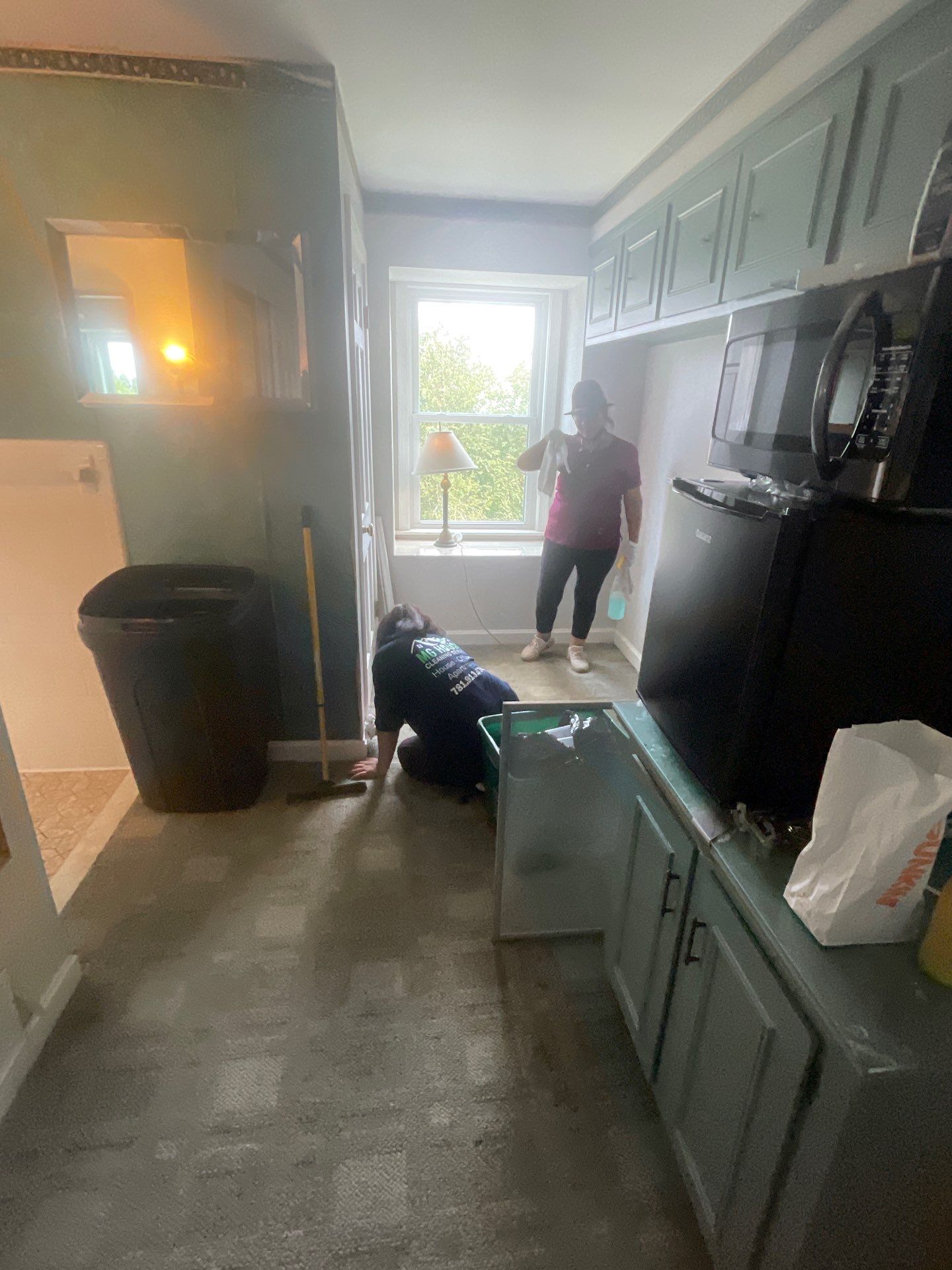Project in North Smithfield by Mg House Cleaning