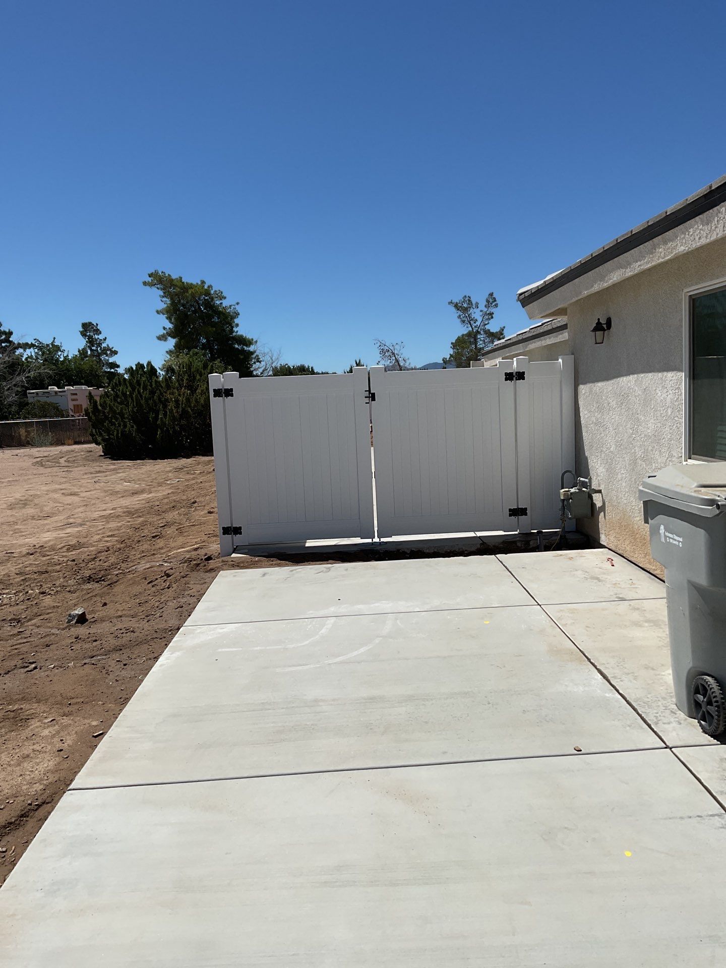 Fence Installation using Vinyl by Fence Guys Inc. 