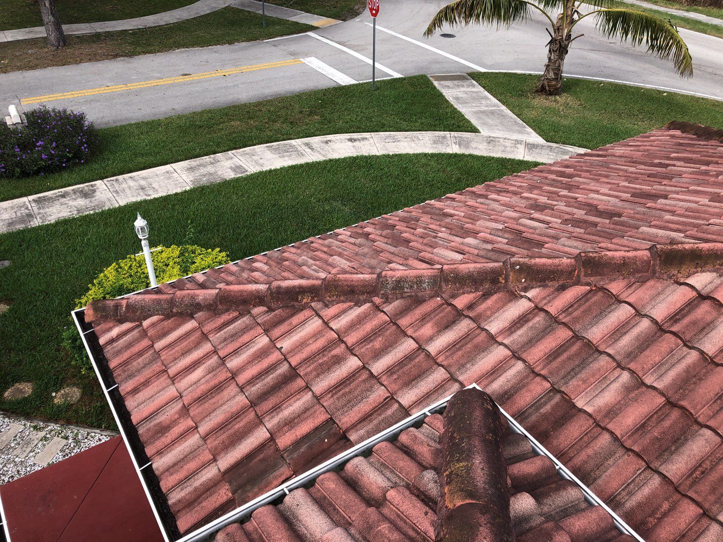Metal Roof - Galvalume - Charcoal by Istueta Roofing