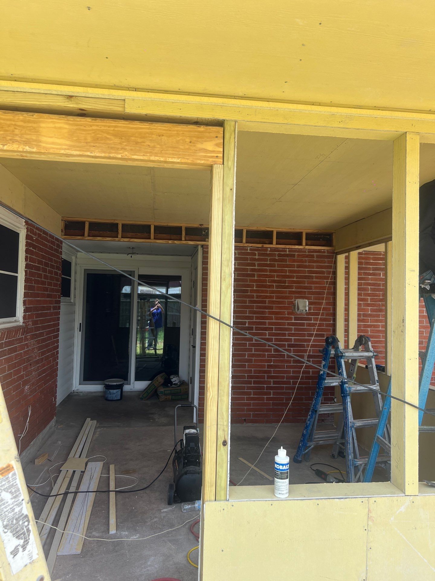 Screened in, on Spicewood by Bayfront Roofing and Construction