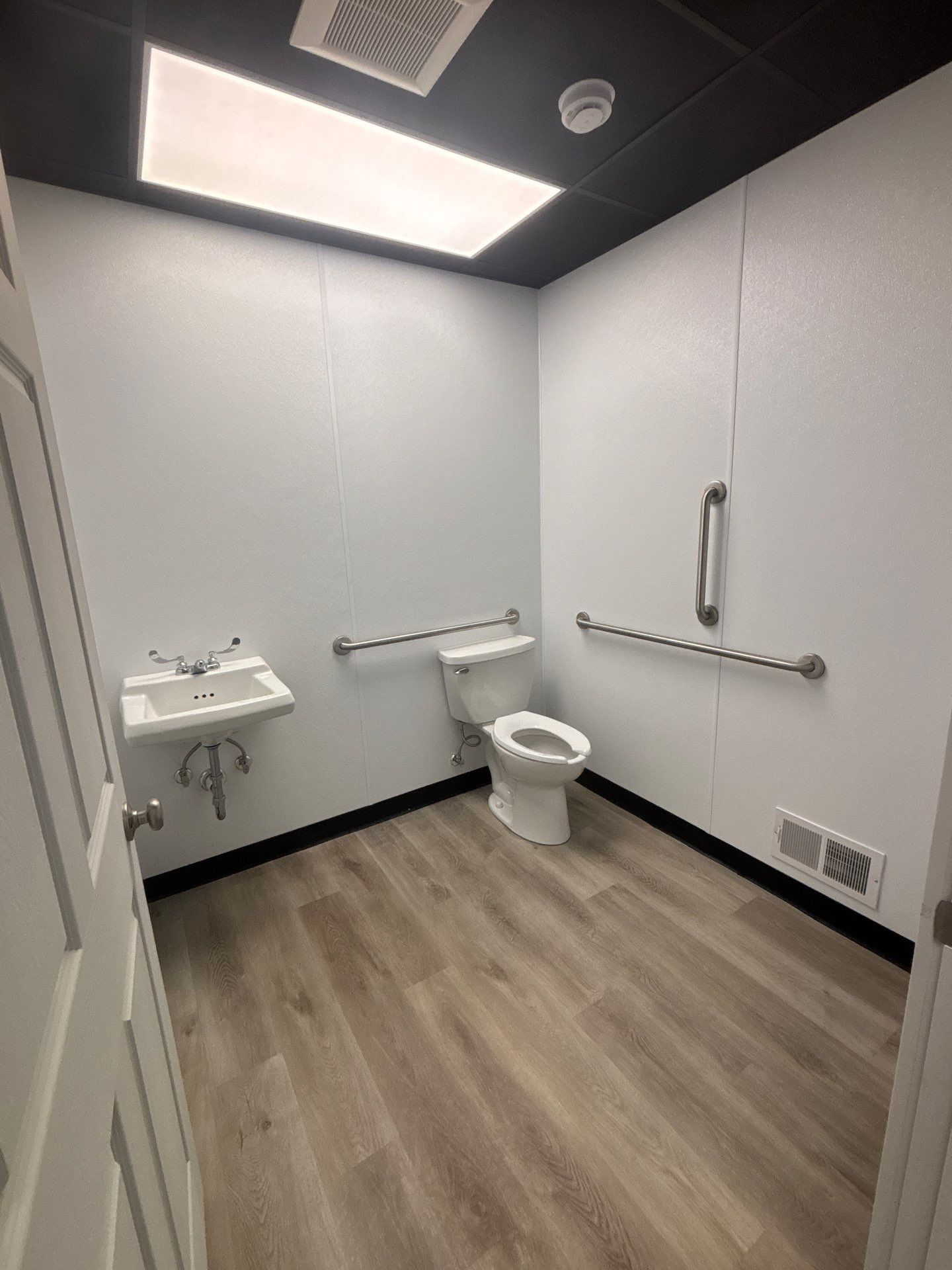 Full Office Build by Case Construction
