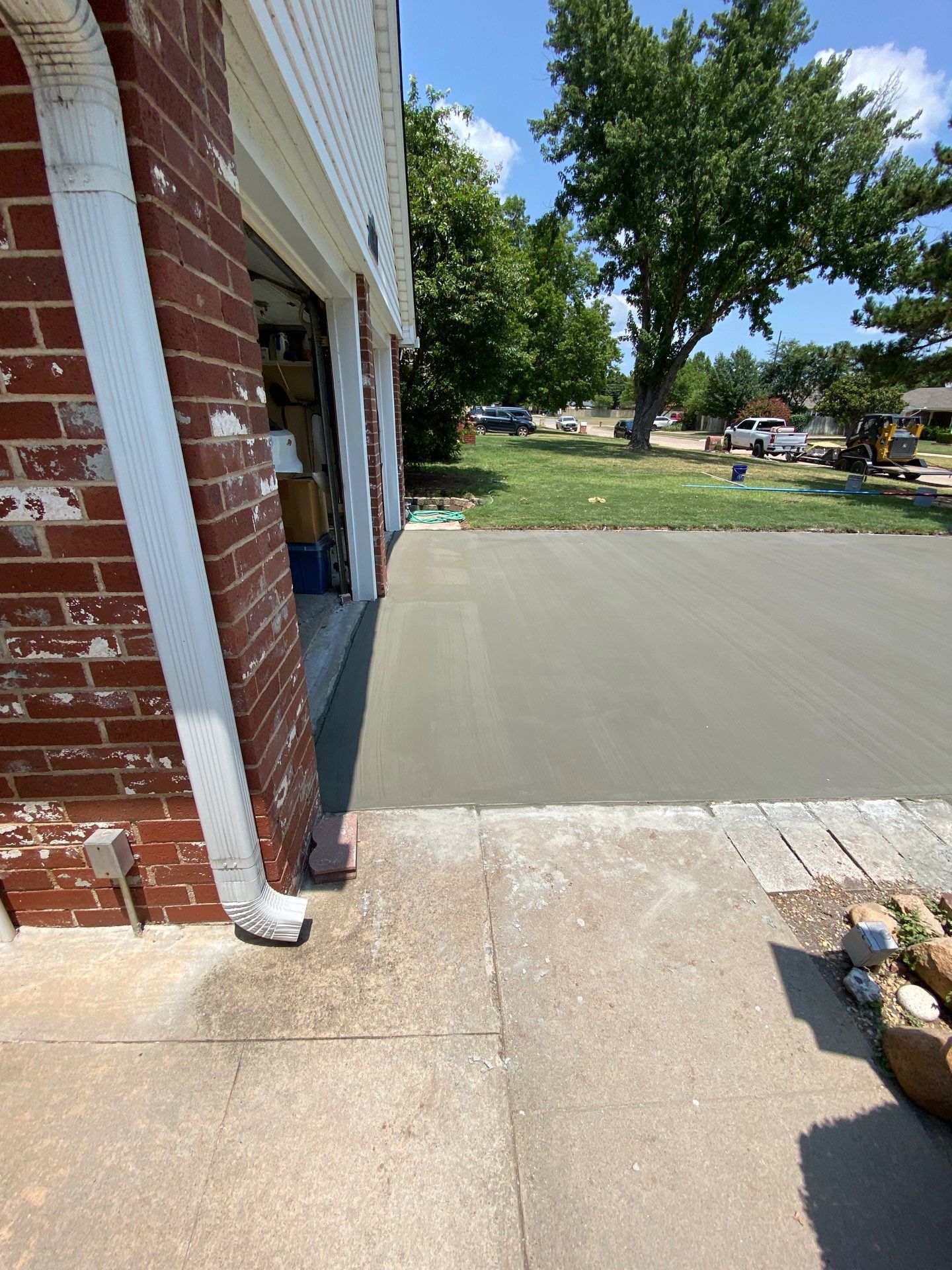 Concrete Driveway using Concrete  by Clays Services Inc