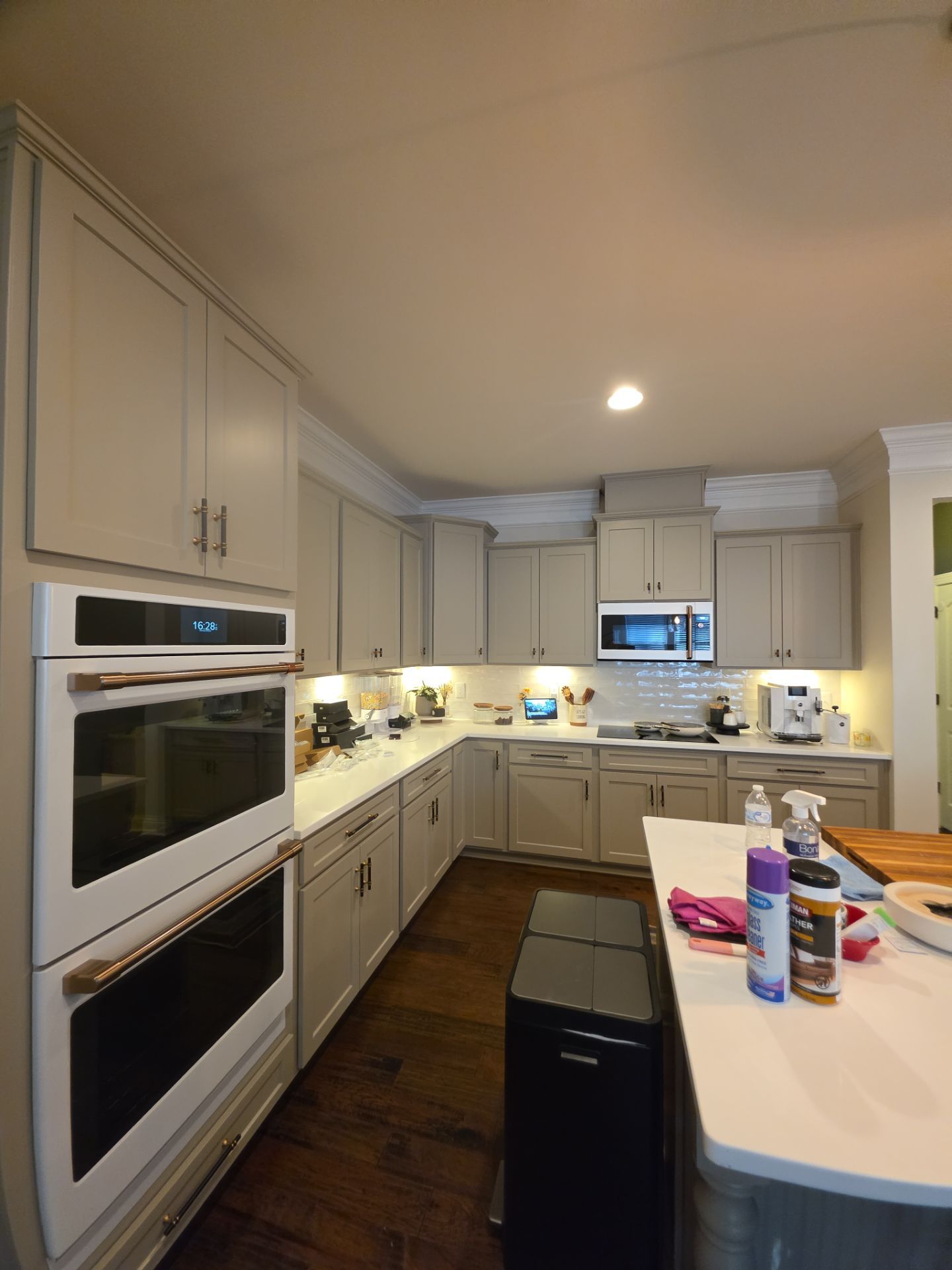 From Dated to Dazzling: A Bright Kitchen Transformation in Holly Springs by Elite Remodeling and Design LLC