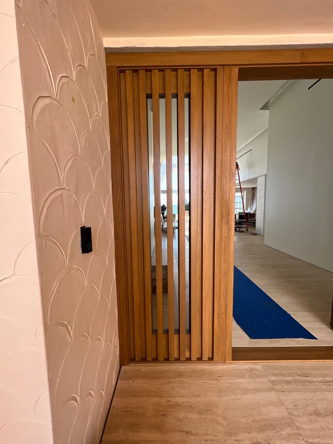 7774 - FISHER ISLAND by Impact Precious Wood Inc.