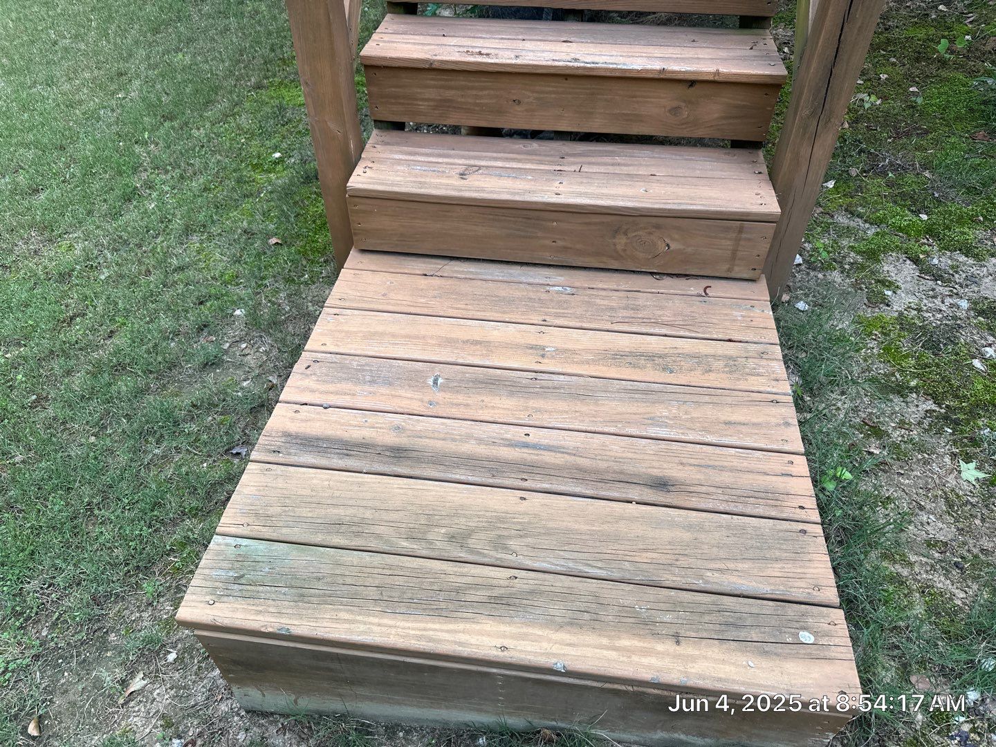 Wood Deck using Wood Sealant by DuraSeal