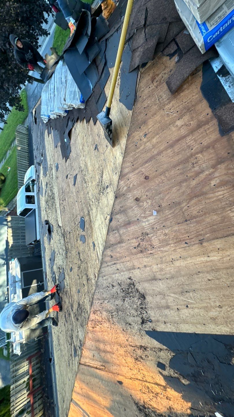 Roof Replacement using CertainTeed Landmark by 180 Contractors