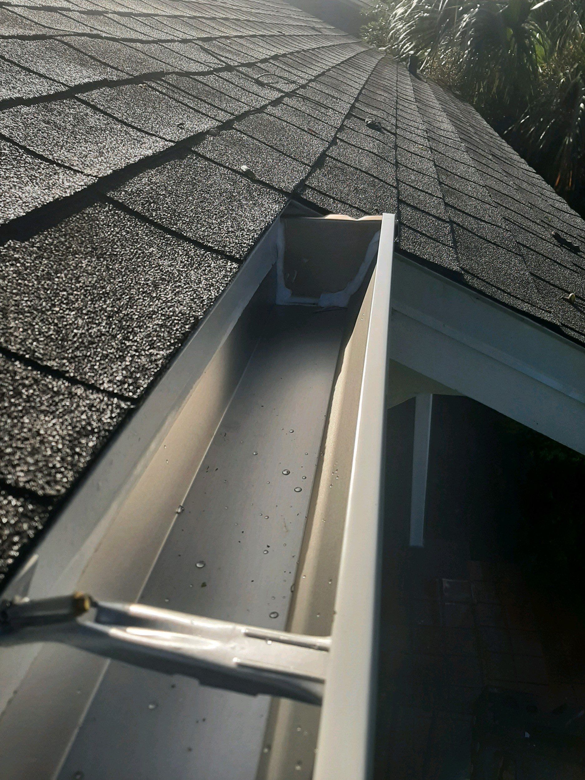Gutter Installation using K-Style Seamless Gutters by Gutter Professors