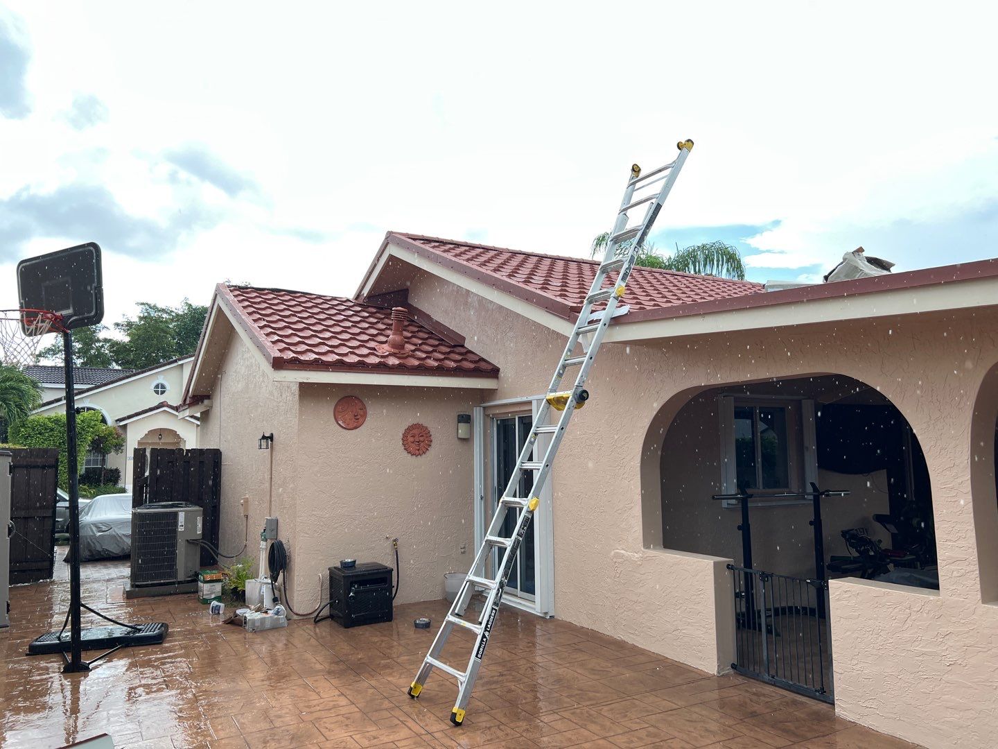 Metal Tile Roof using Worthouse by ASP SuperHome