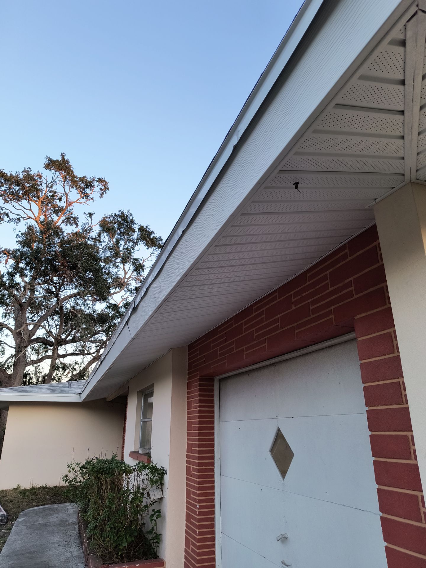 White Soffit and Fascia Upgrade in Sarasota FL by Gutter Professors