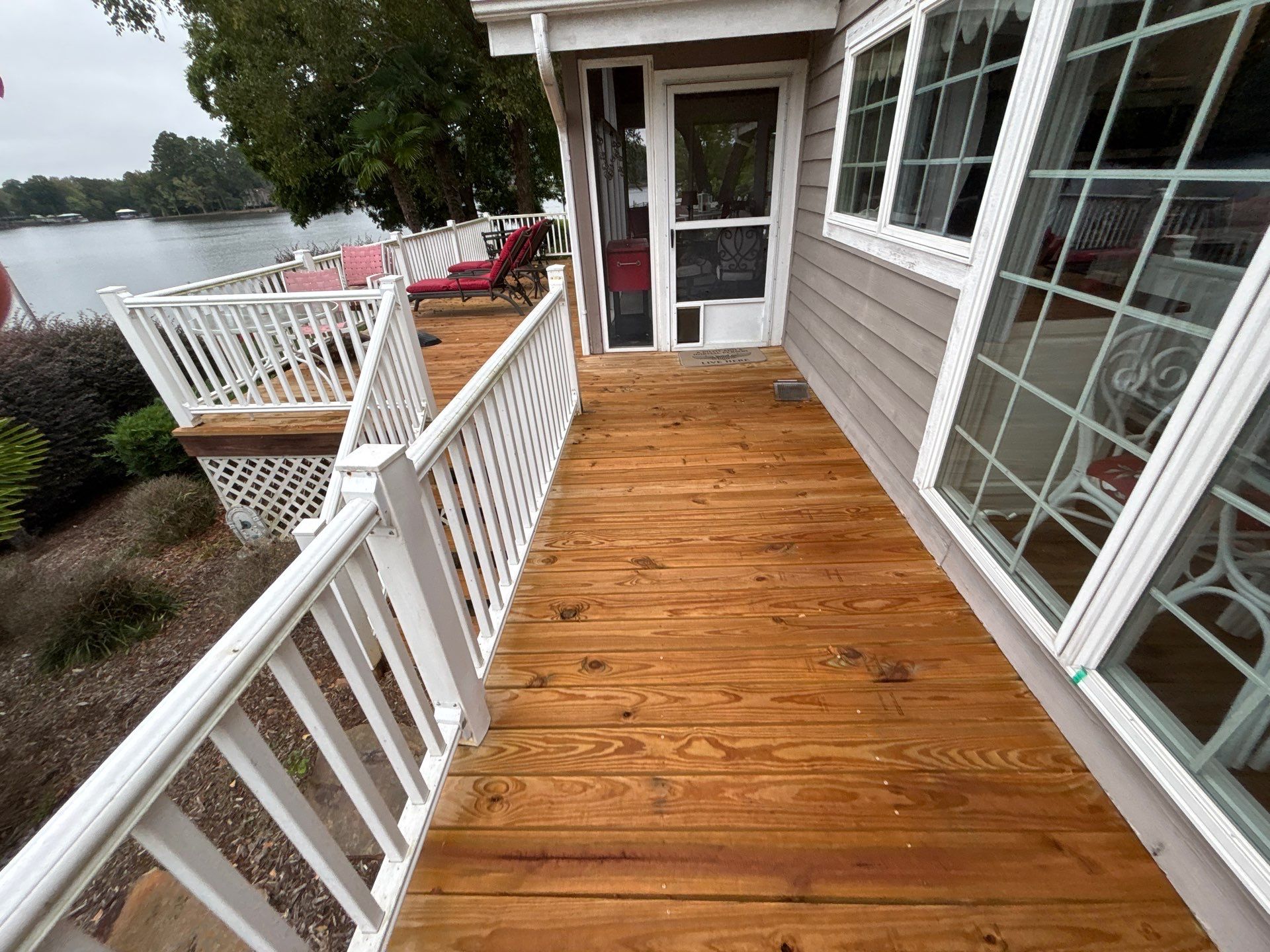 Wood Deck using Wood Sealant by DuraSeal