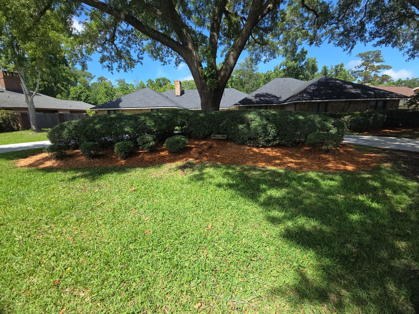 Deerwood Resident | Mulch Install & Clean-Up by ProGreen Services