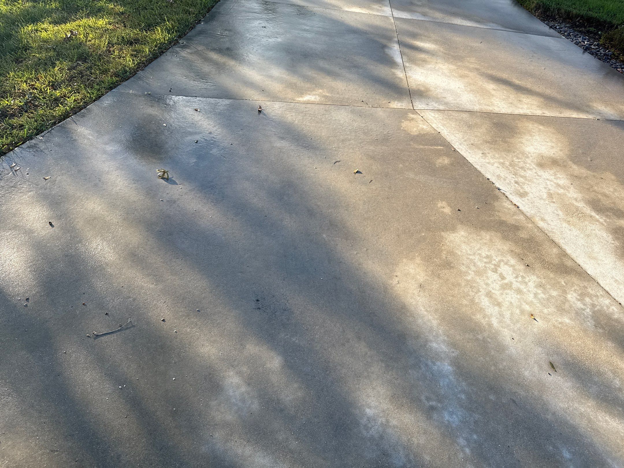 🏡 Large Concrete Driveway & Sidewalk Cleaning – Winding River Community, Bradenton, FL by Sunshine AquaWash